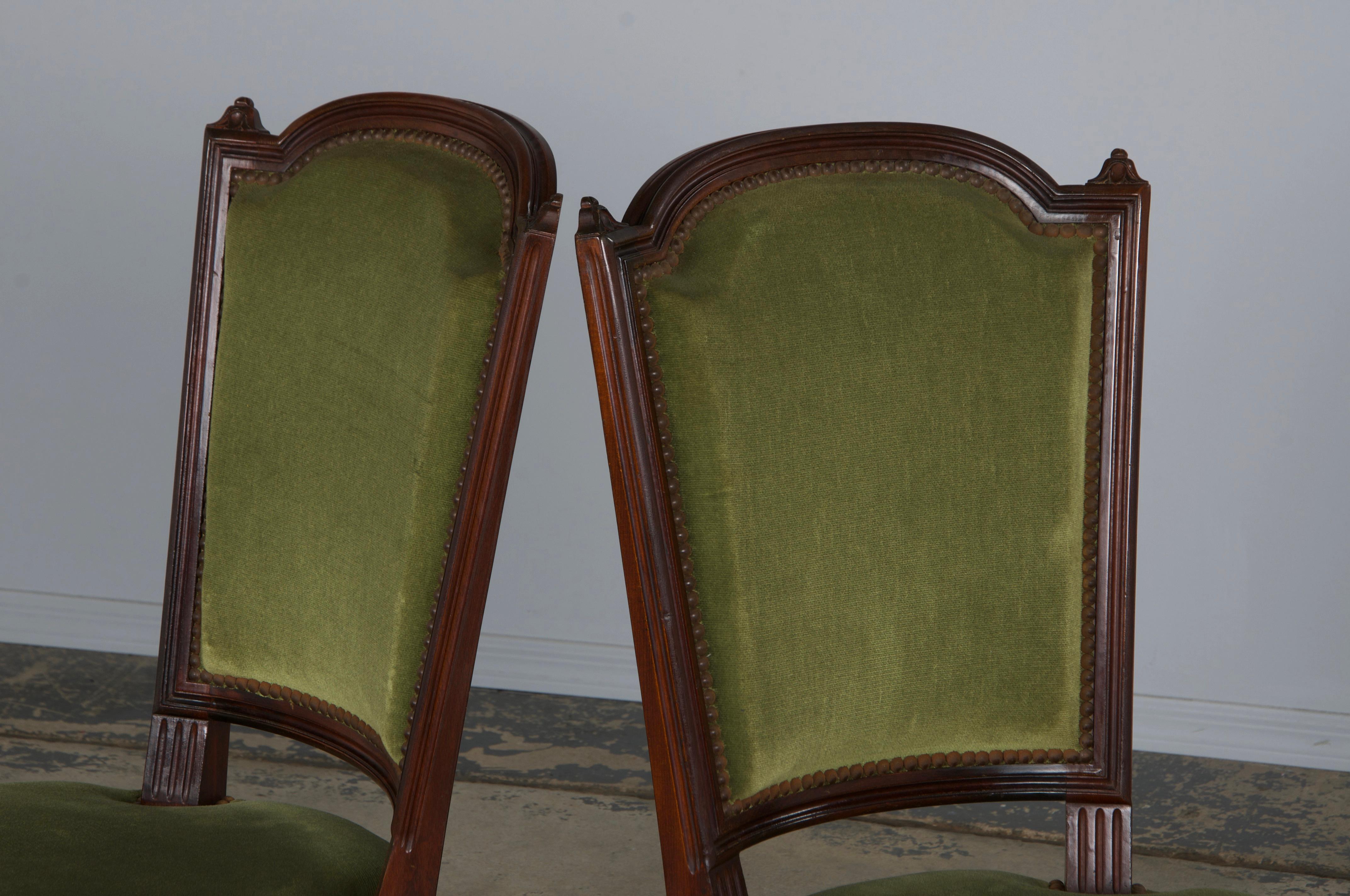 Sillas de Comedor Francesas de Arce Estilo Luis XVI con Mohair Verde - Set de 6 en venta 10
