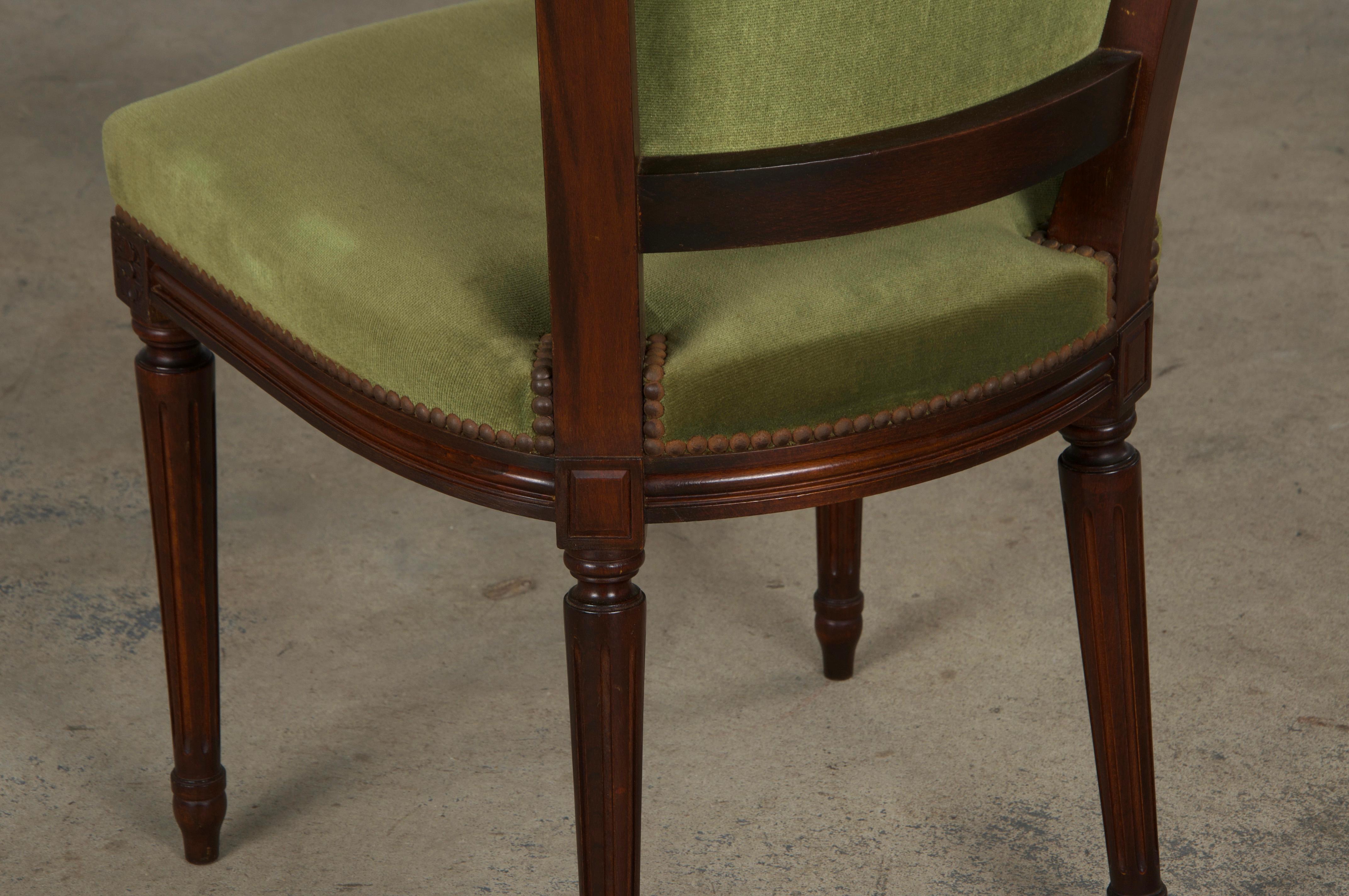 Sillas de Comedor Francesas de Arce Estilo Luis XVI con Mohair Verde - Set de 6 en venta 14