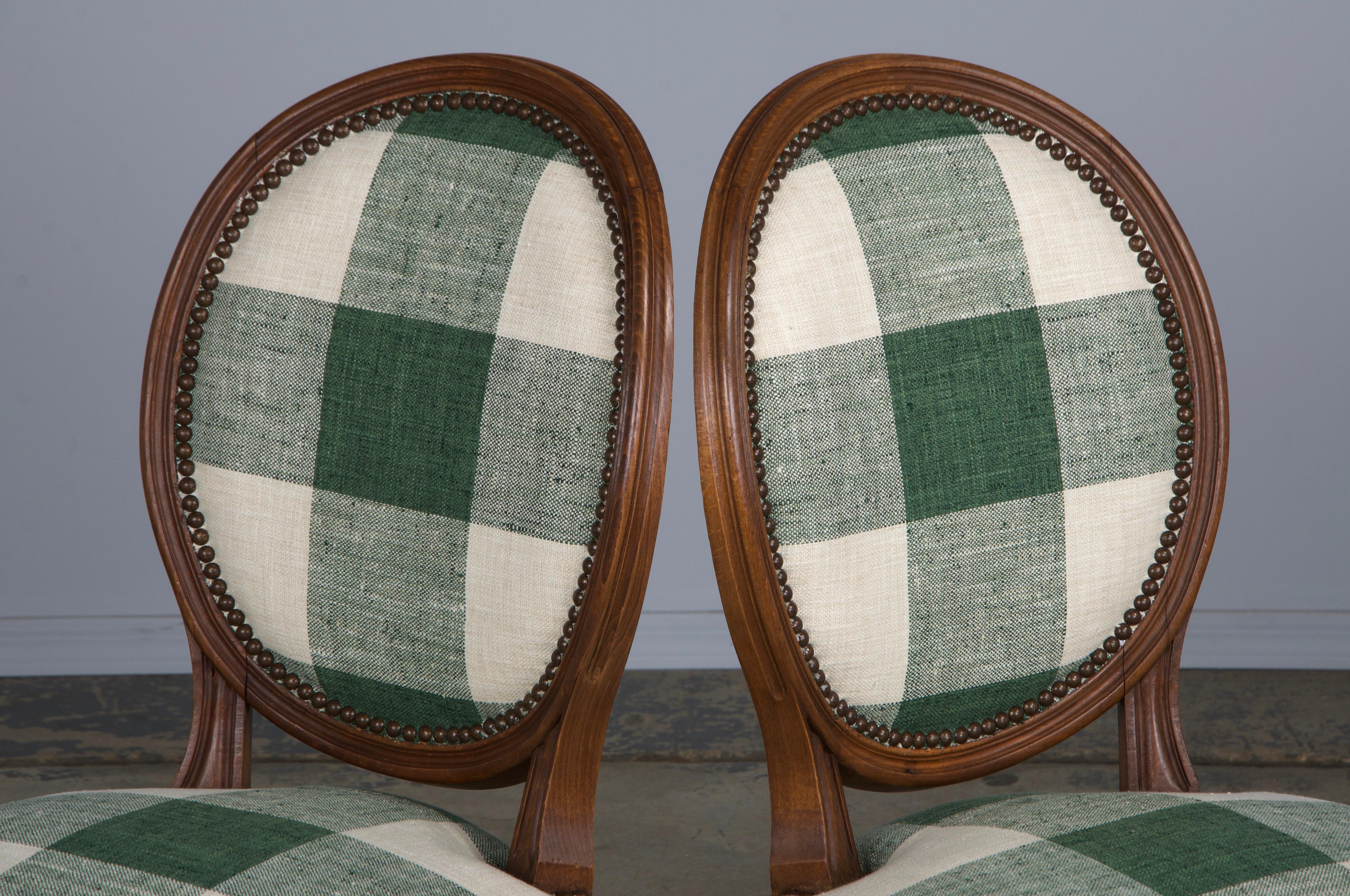 Sedie da pranzo francesi in stile Luigi XVI in acero con tessuto verde a quadri - Set di 6 in vendita 8
