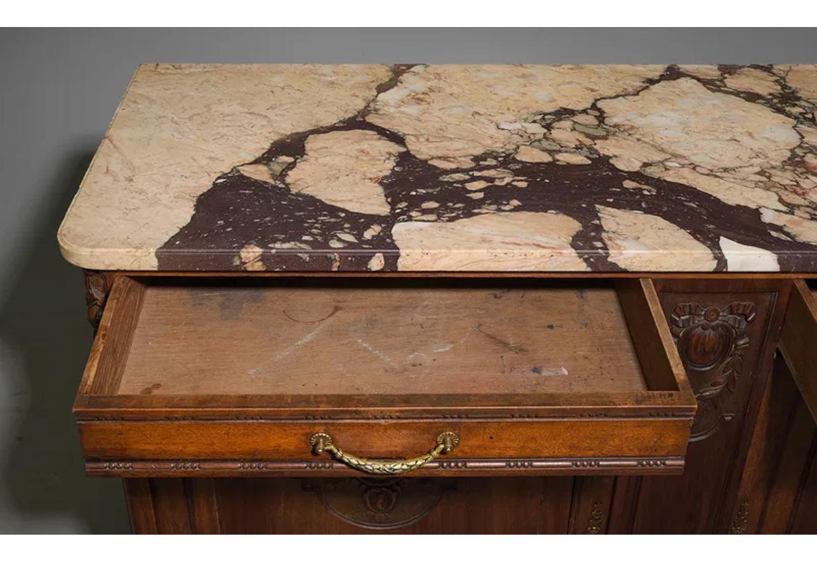 Buffet / Credenza francese con piano in marmo in stile Luigi XVI in vendita 1
