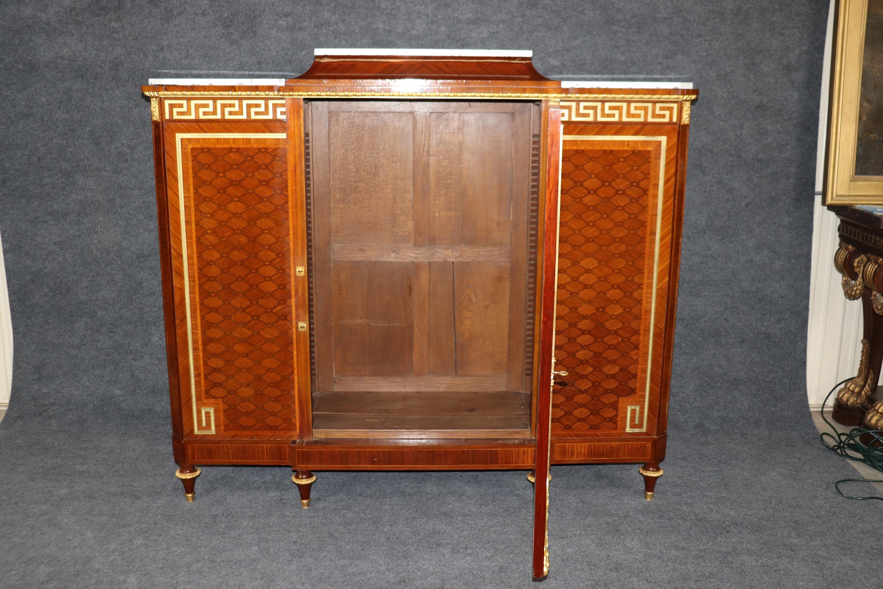 French Louis XVI Style Marble Top Cabinet By Maison Forest In Good Condition For Sale In Swedesboro, NJ