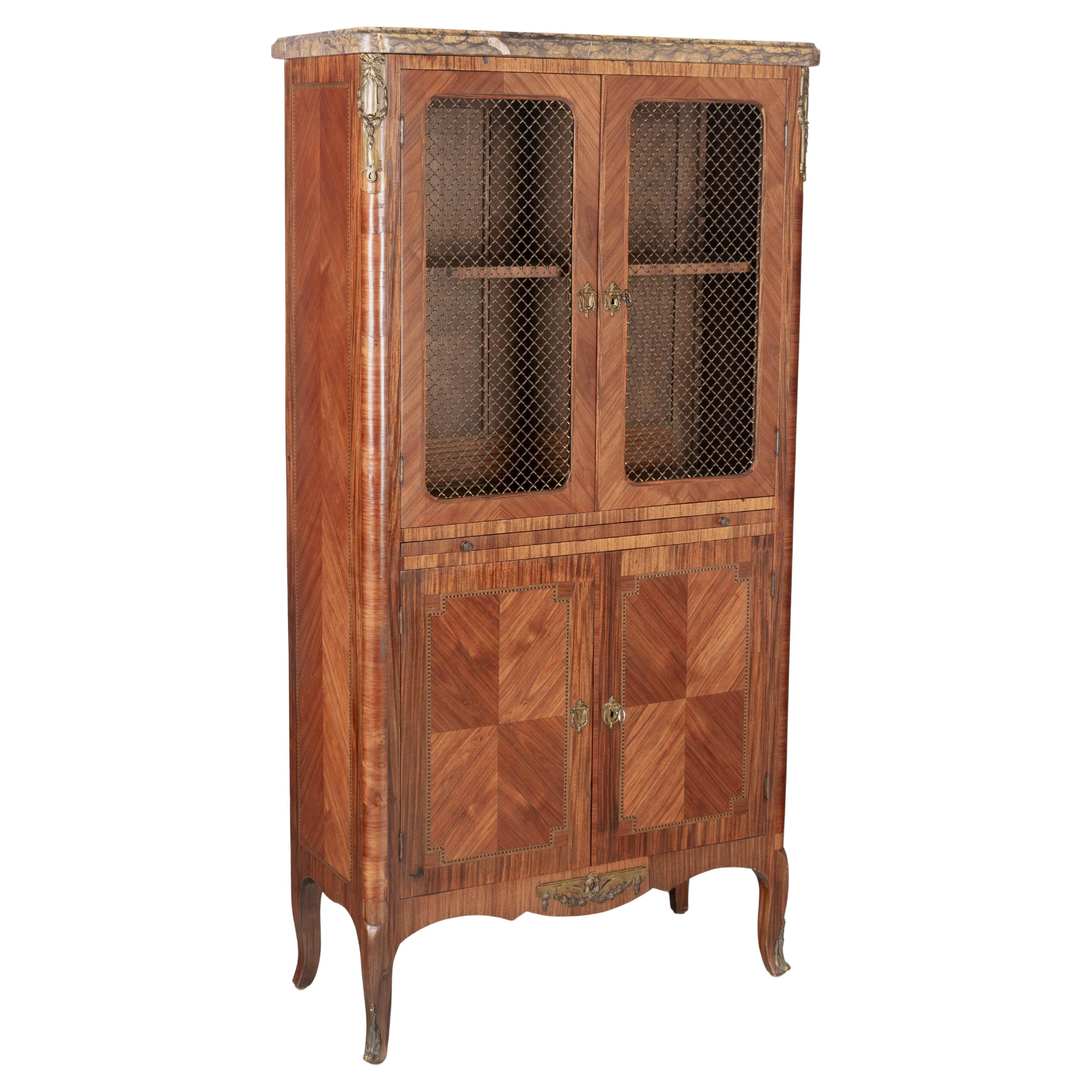 Meuble de rangement français de style Louis XVI