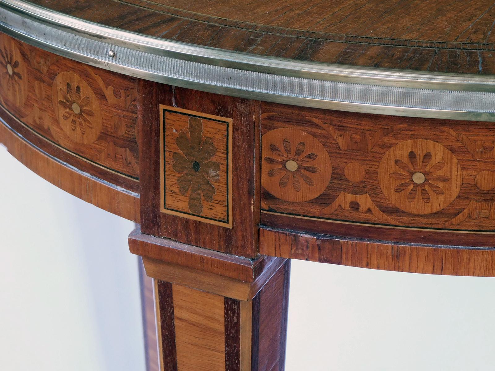 French Louis XVI Style Marquetry Mahogany Single-Drawer Oval Side Table In Good Condition In San Francisco, CA