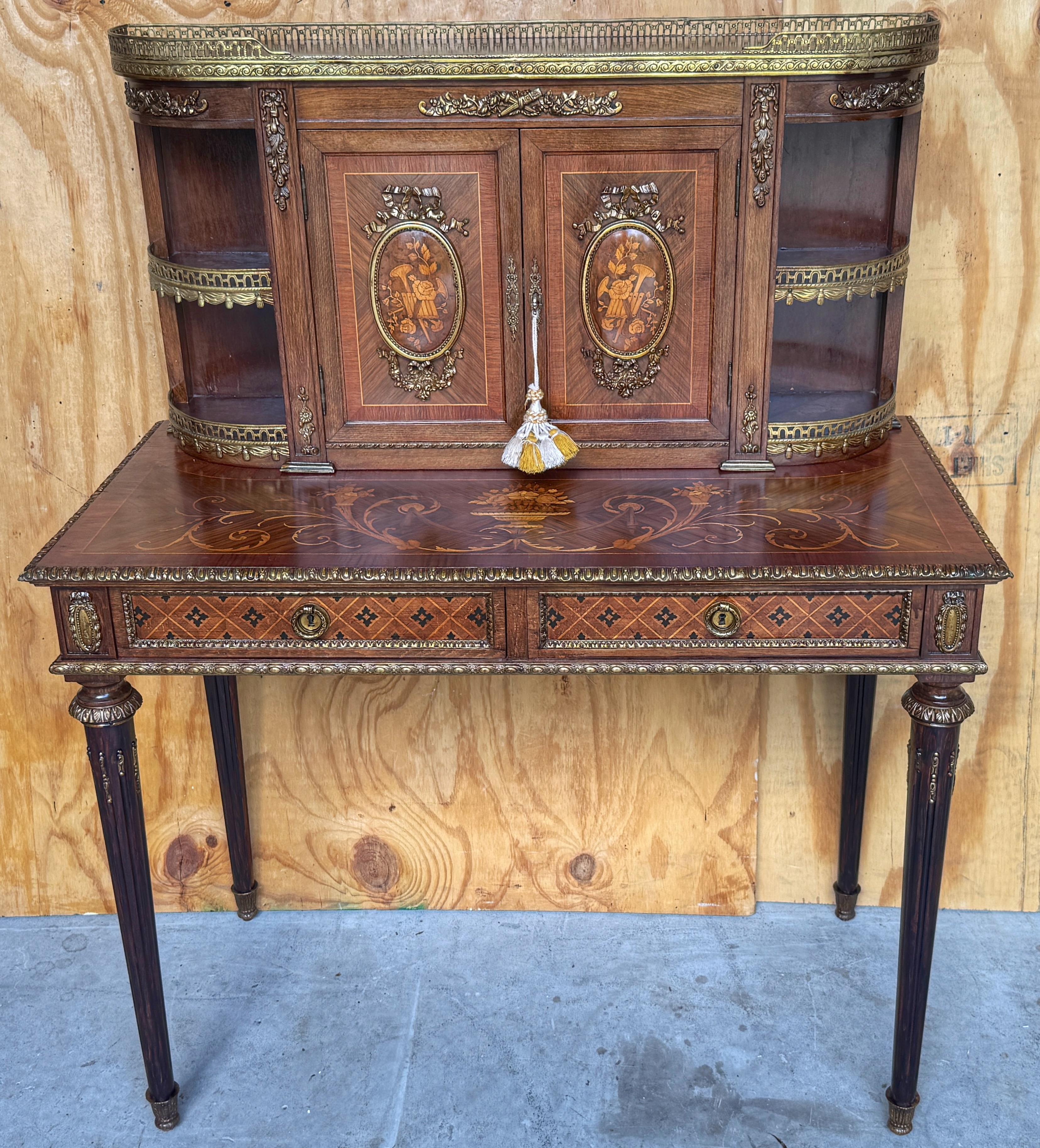Bureau en marqueterie de style Louis XVI/ Bonheur du Jour en vente 3