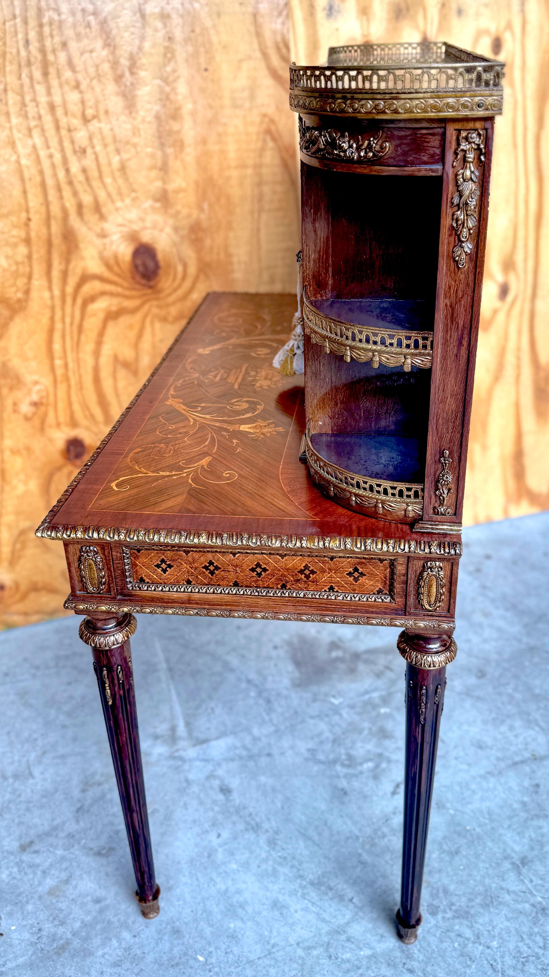 Bureau en marqueterie de style Louis XVI/ Bonheur du Jour en vente 5
