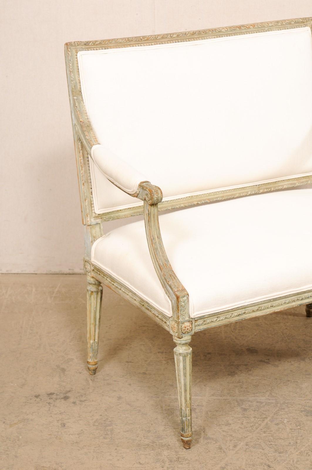French Louis XVI Style Marquise, 19th Century In Good Condition For Sale In Atlanta, GA