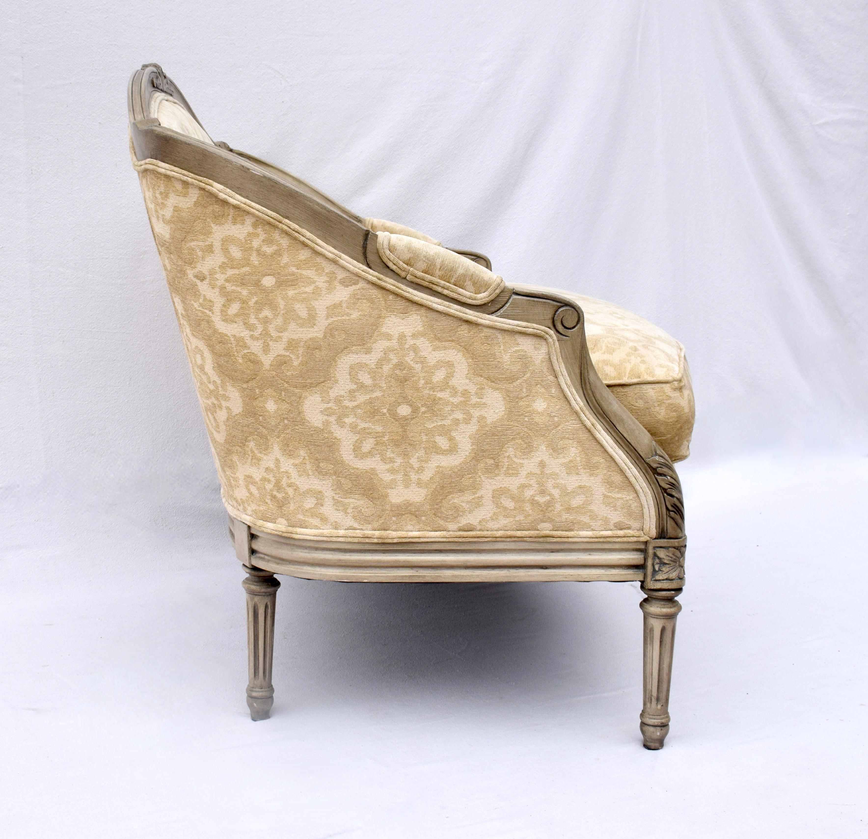 French Louis XvI Style Marquise Chair & Ottoman In Good Condition For Sale In Southampton, NJ