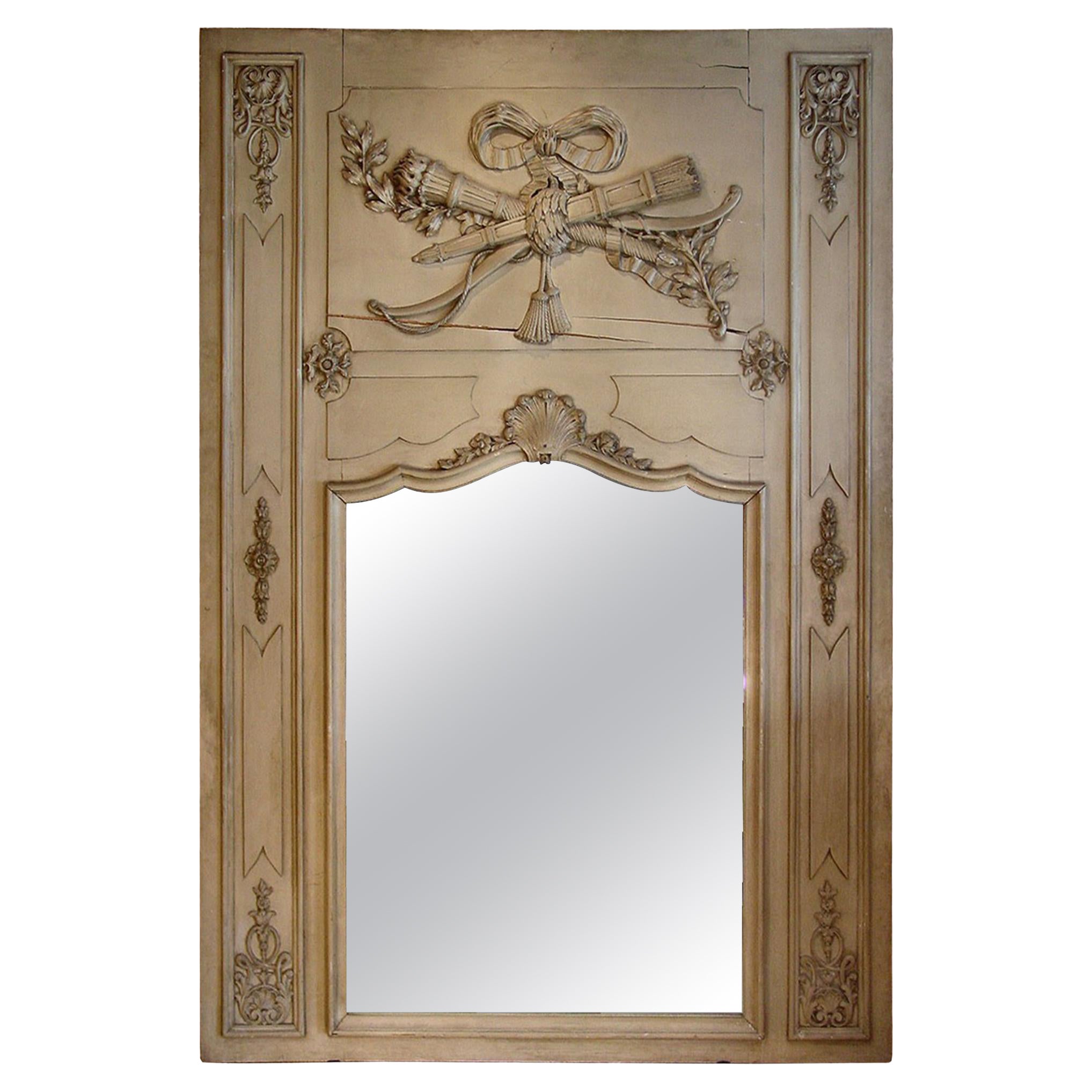Trumeau français de style Louis XVI du milieu du 19e siècle, patiné gris olive