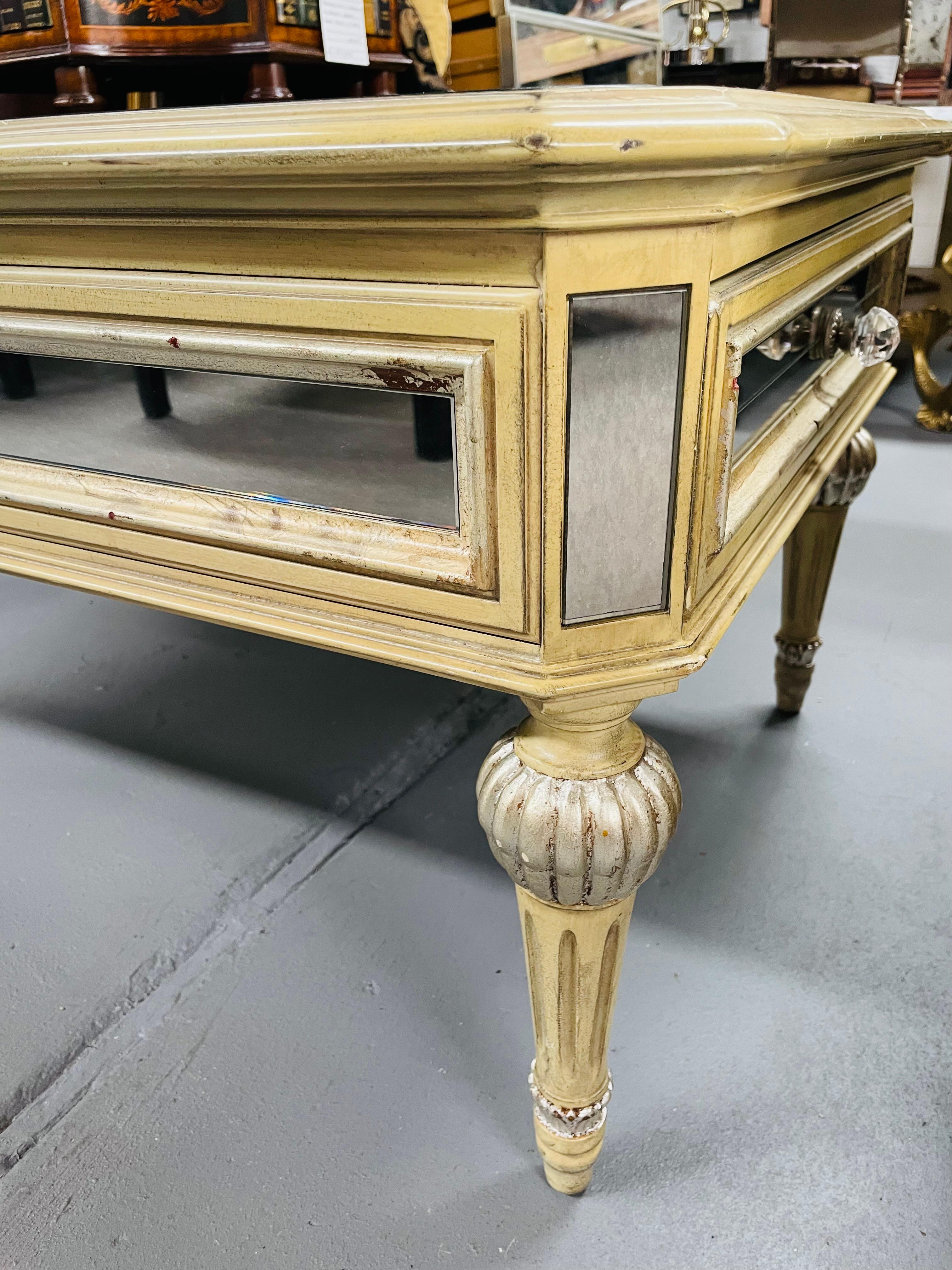 French Louis XVI Style Mirrored Coffee Table In Good Condition In Plainview, NY