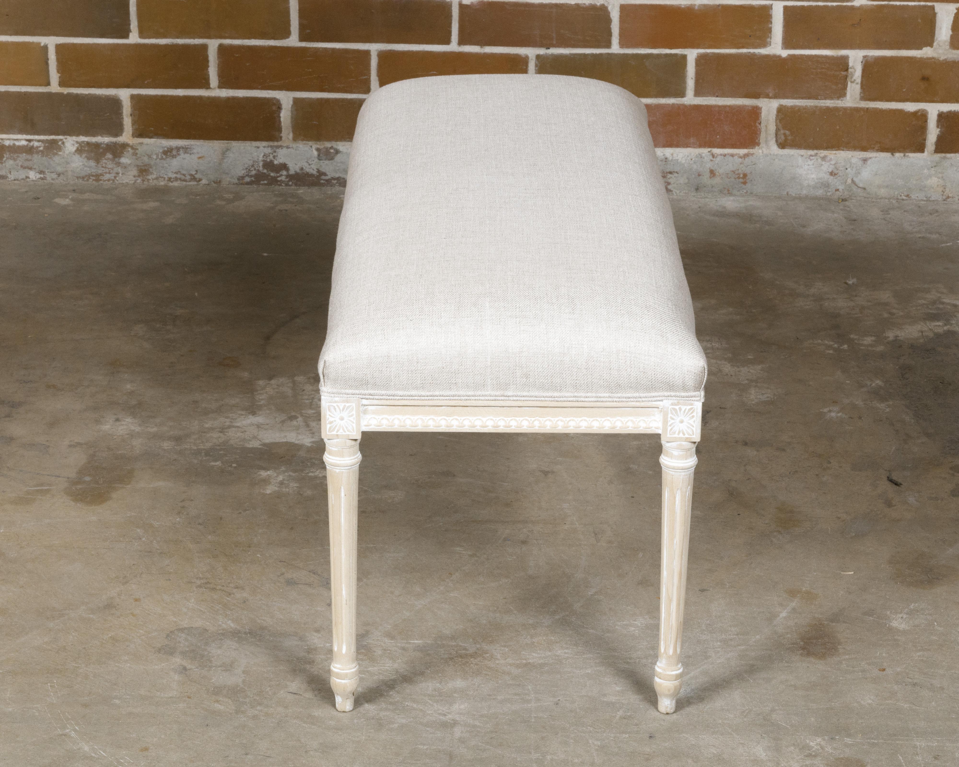 20th Century French Louis XVI Style Natural Wood Bench with White Painted Accents, circa 1900 For Sale