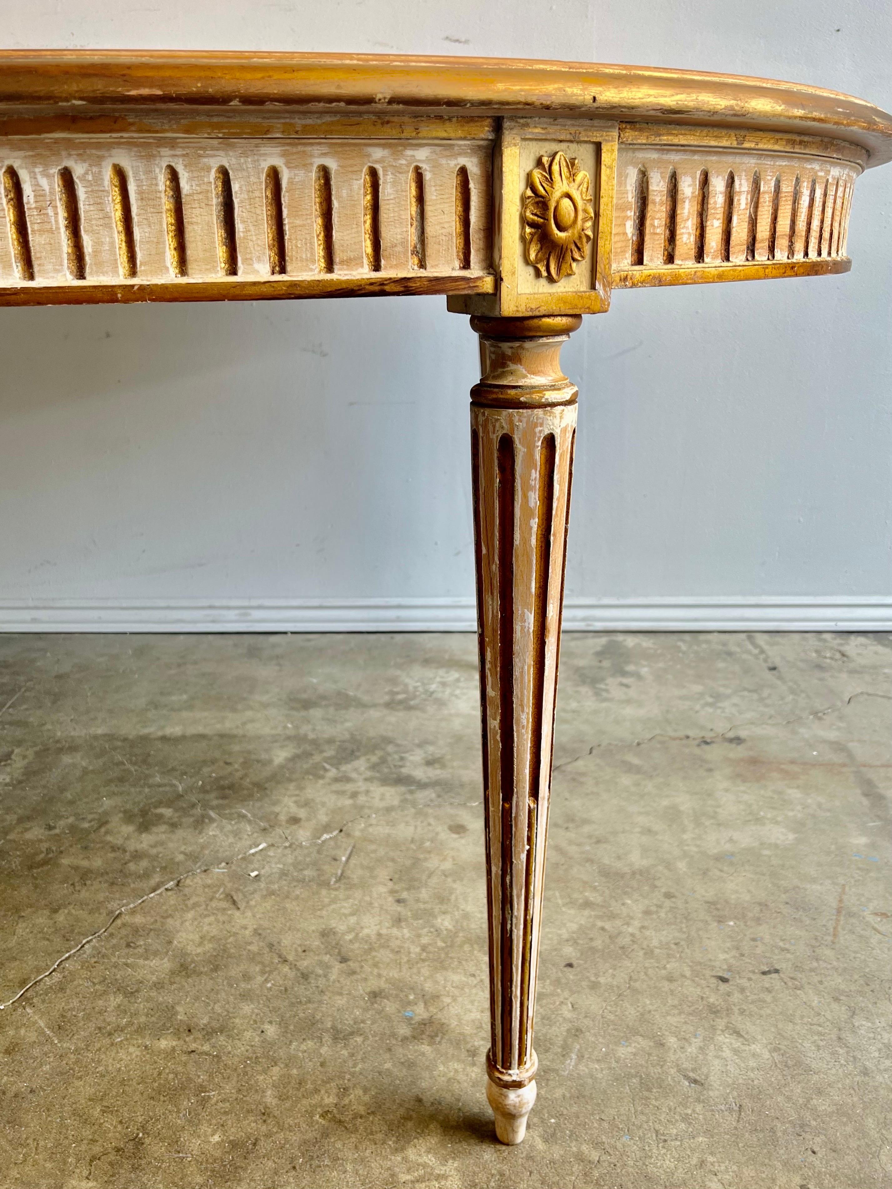 French Louis XVI Style Neoclassical Dining Table In Distressed Condition In Los Angeles, CA