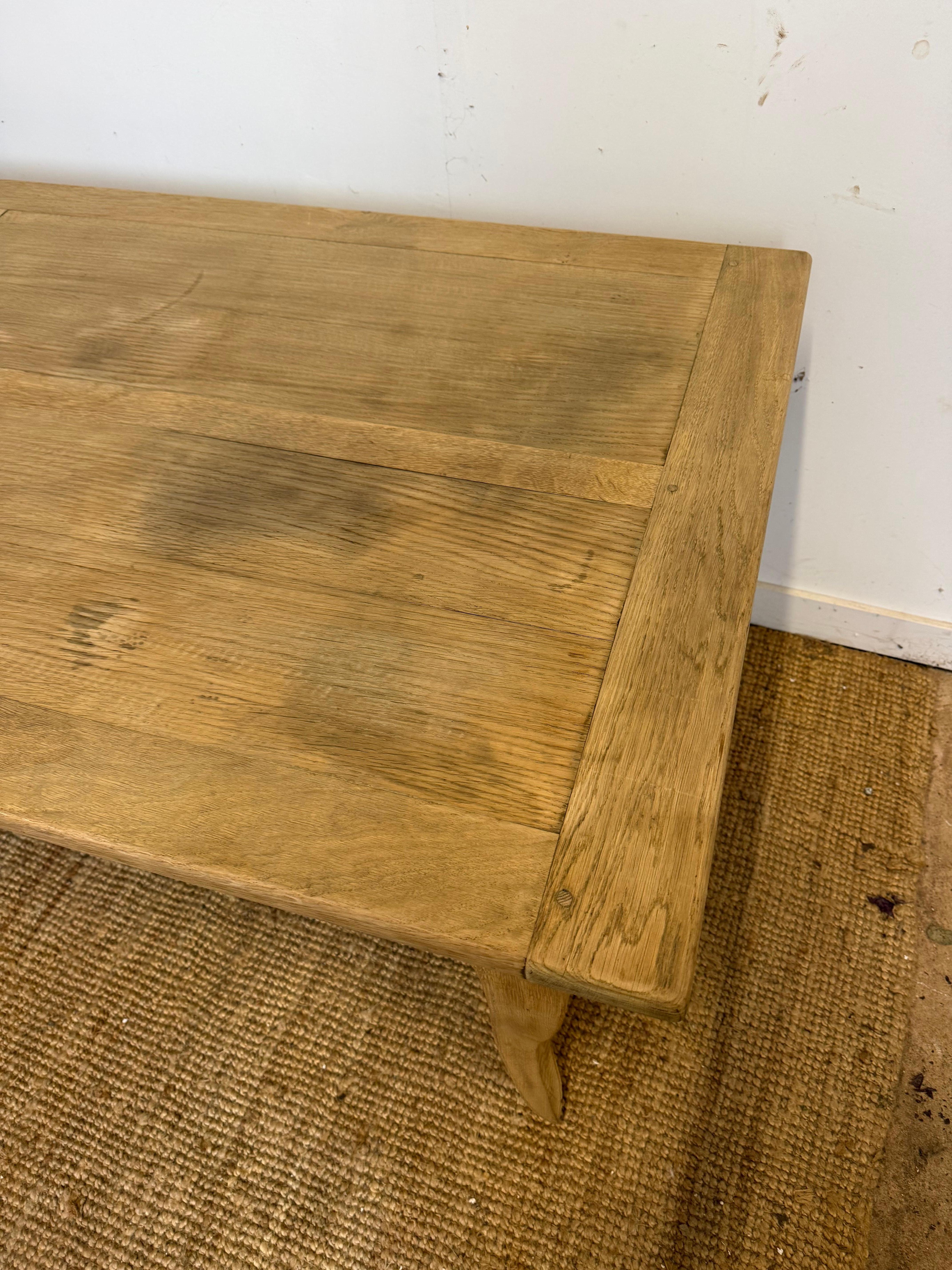 Mesa de granja francesa de roble estilo Luis XVI en Bastante bueno estado para la venta en Budleigh Salterton, GB