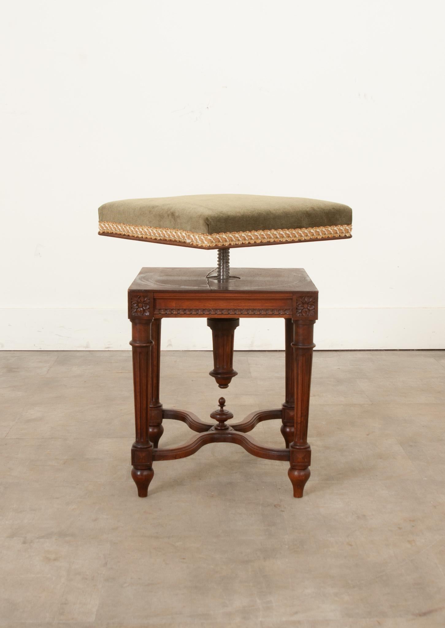 French Louis XVI Style Oak Piano Stool For Sale 6