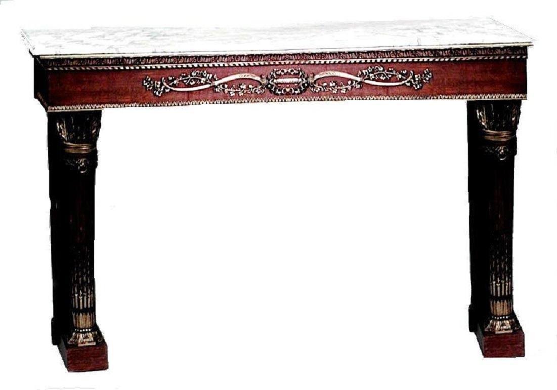 Mesa consola francesa estilo Luis XVI de roble y mármol blanco Francés en venta