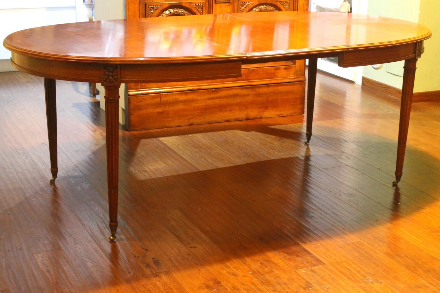 French Louis XVI Style Oval Extending Dining Mahogany Table with Wheel Feet 7