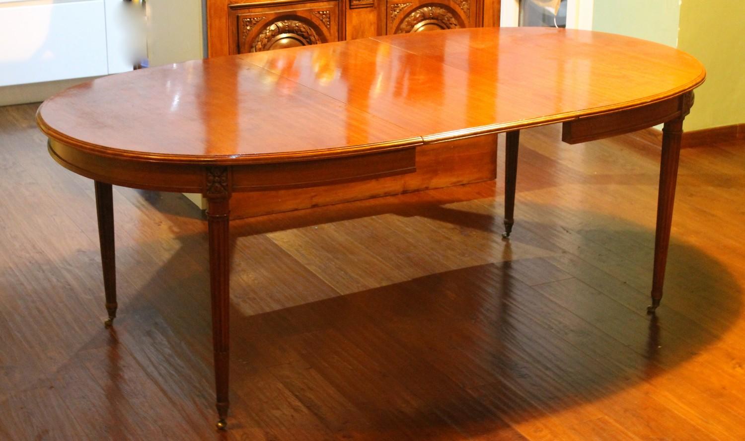 French Louis XVI Style Oval Extending Dining Mahogany Table with Wheel Feet 9