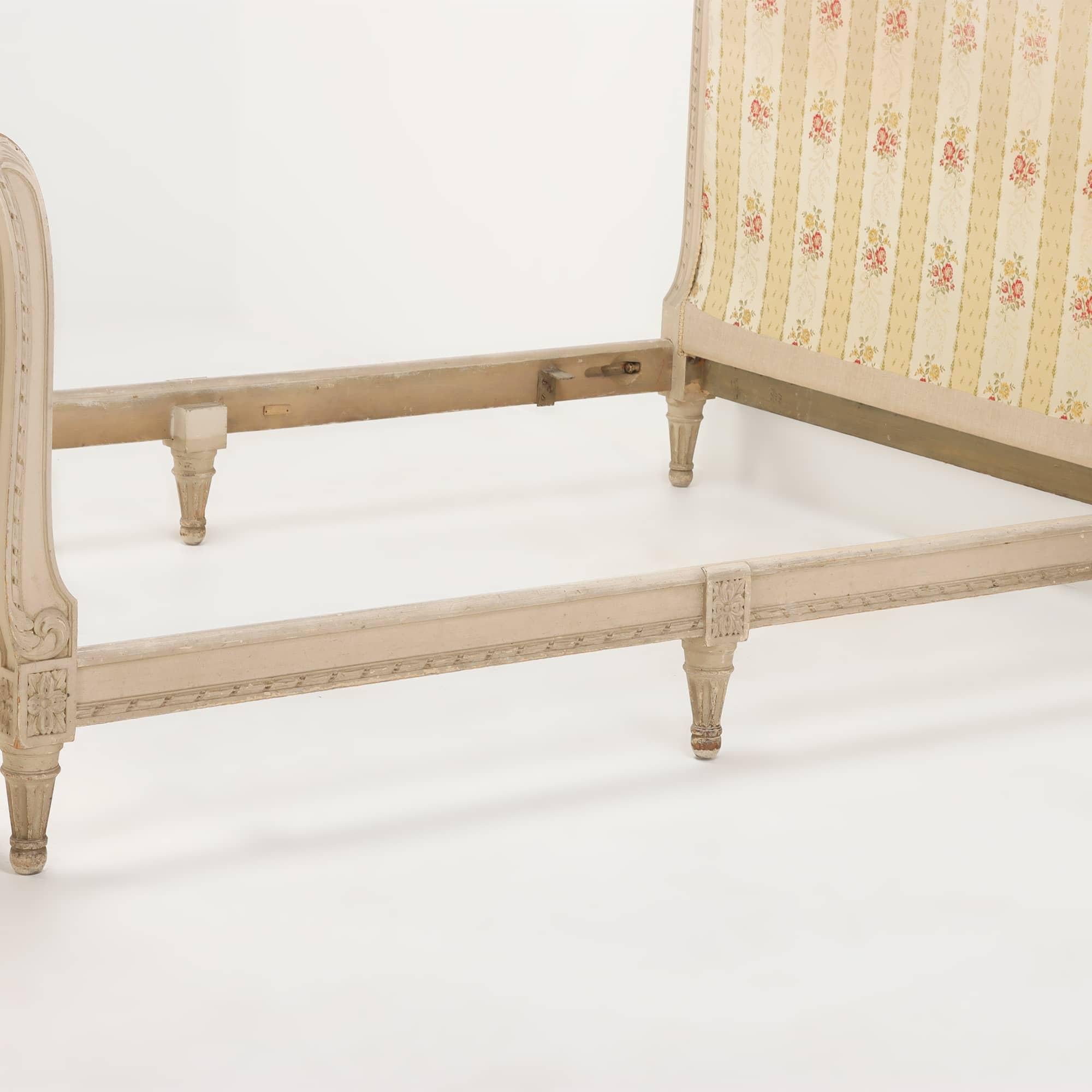 Early 20th Century French Louis XVI style painted bed circa 1920.