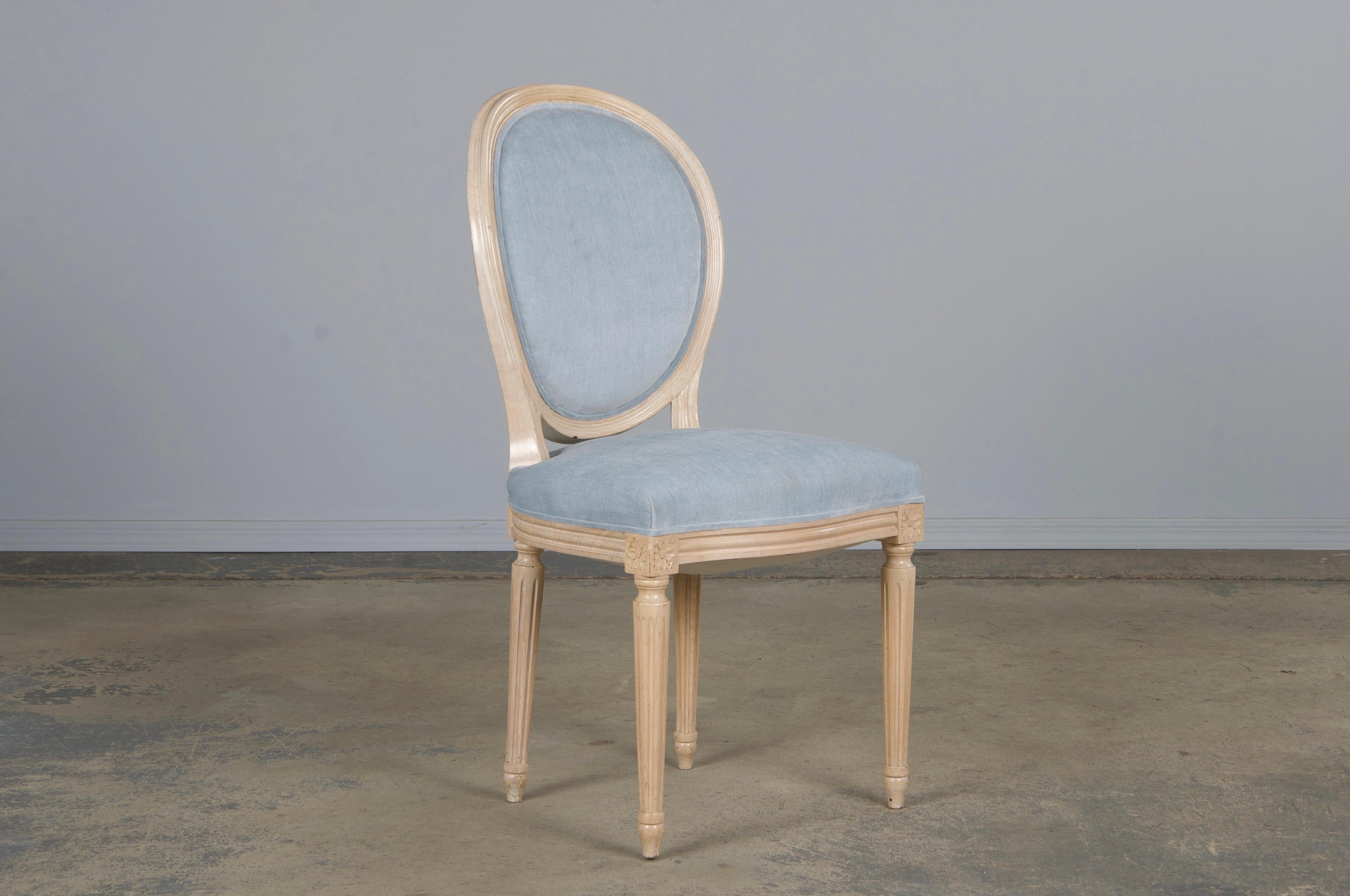 French Louis XVI Style Painted Dining Chairs W/ Light Blue Velvet - Set of 6 For Sale 2