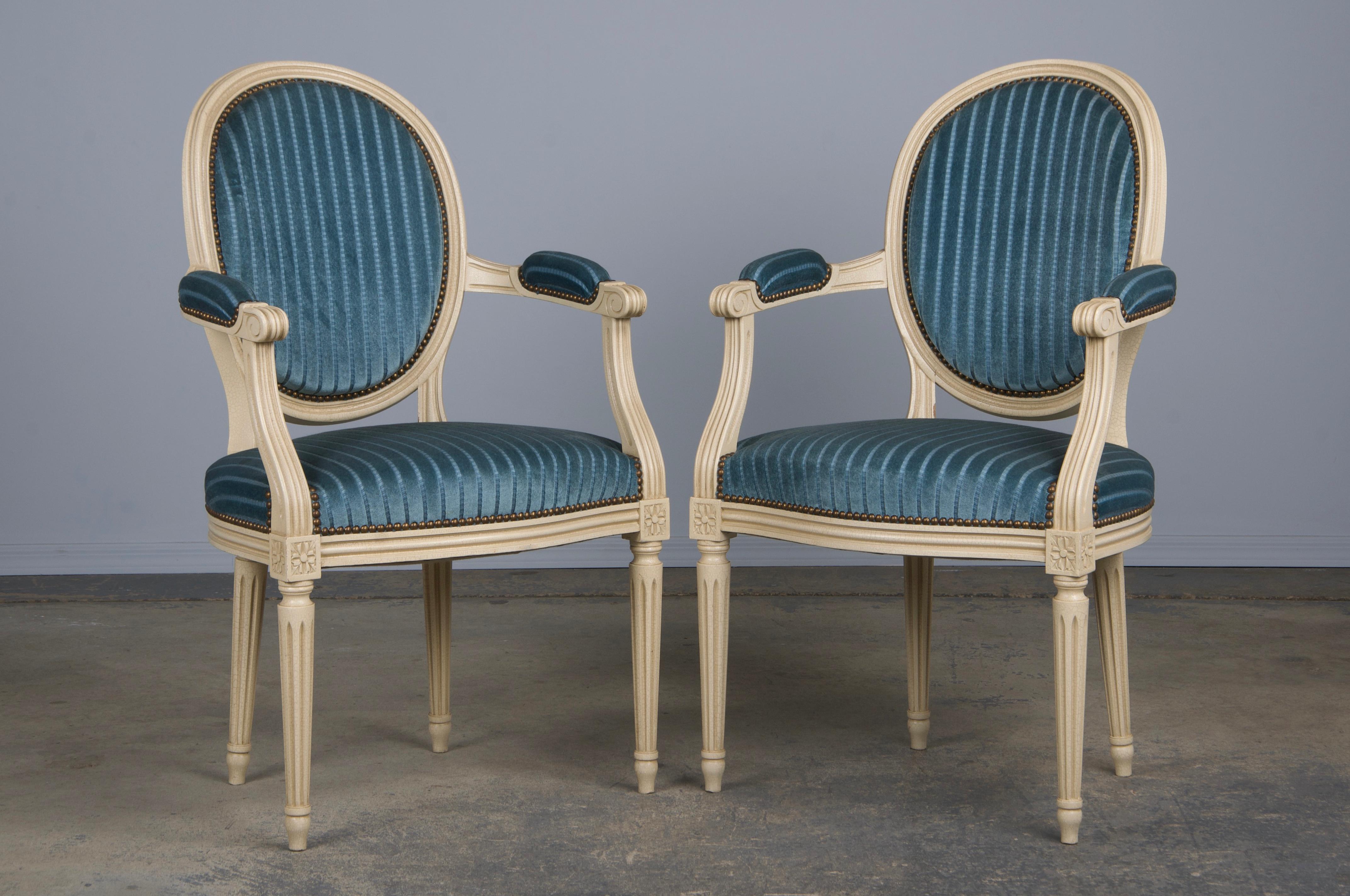 French Louis XVI Style Painted Dining Chairs W/ Striped Blue Velvet - Set of 8 For Sale 5