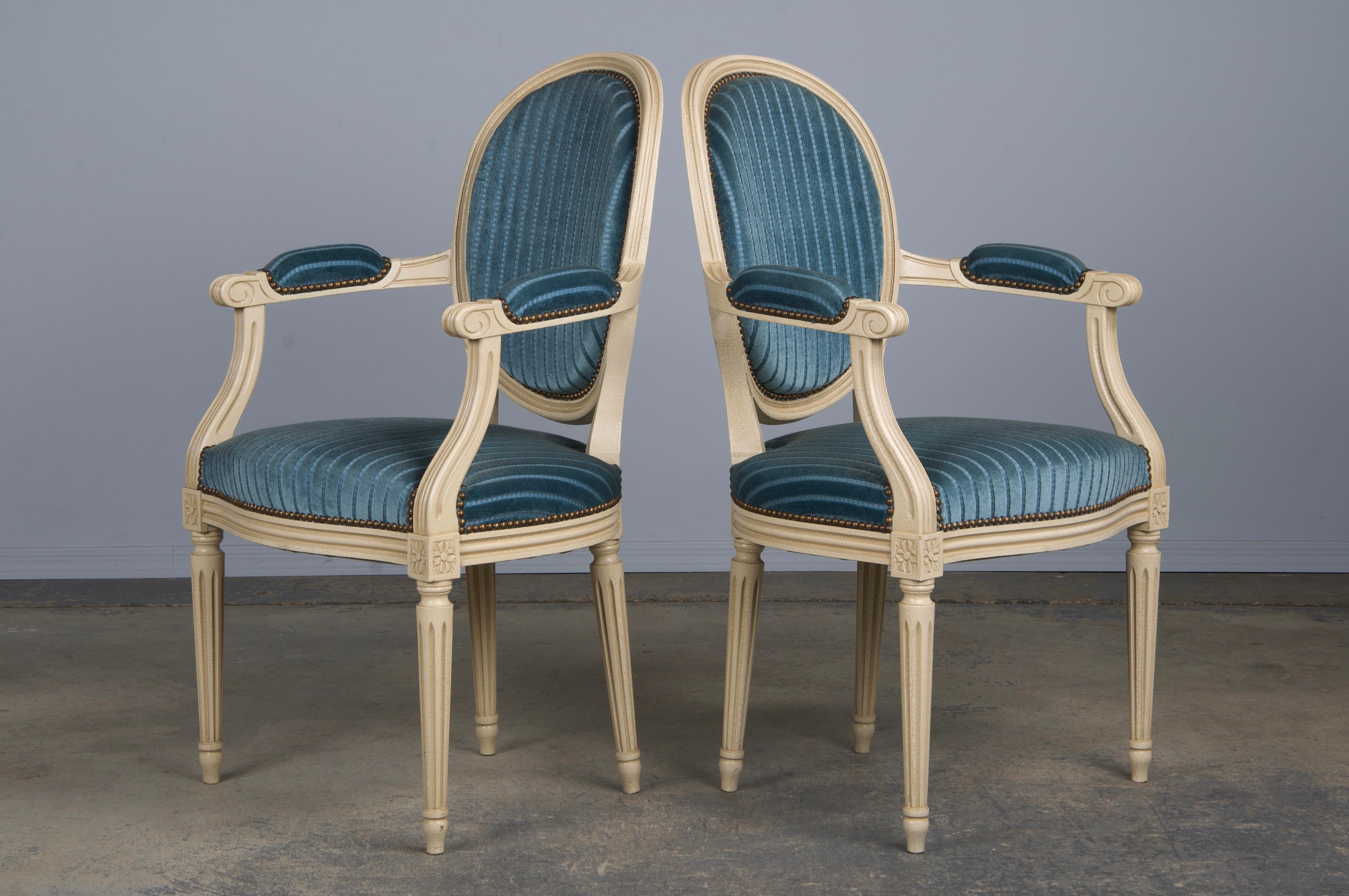 French Louis XVI Style Painted Dining Chairs W/ Striped Blue Velvet - Set of 8 For Sale 12