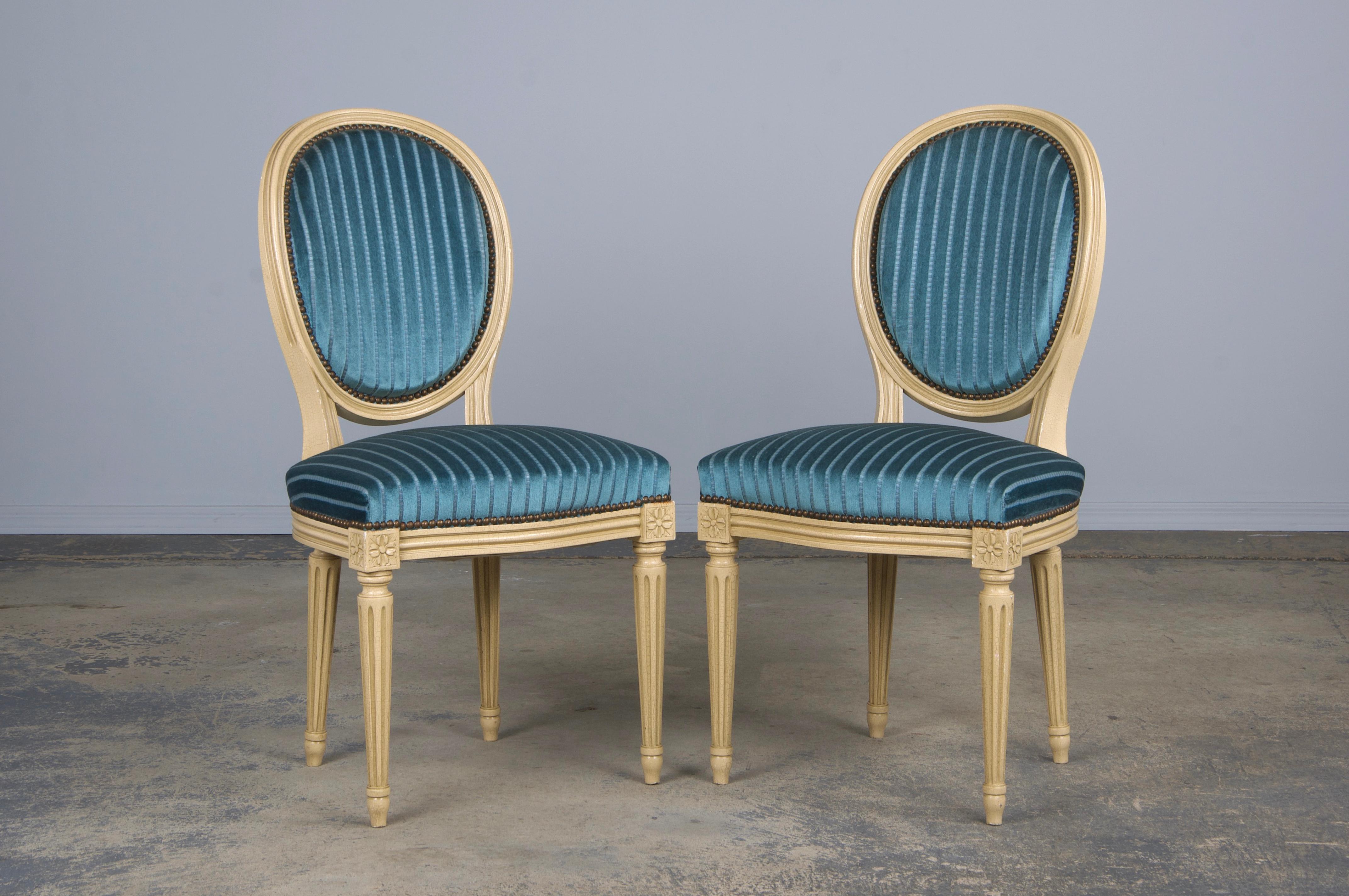 French Louis XVI Style Painted Dining Chairs W/ Striped Blue Velvet - Set of 8 For Sale 2