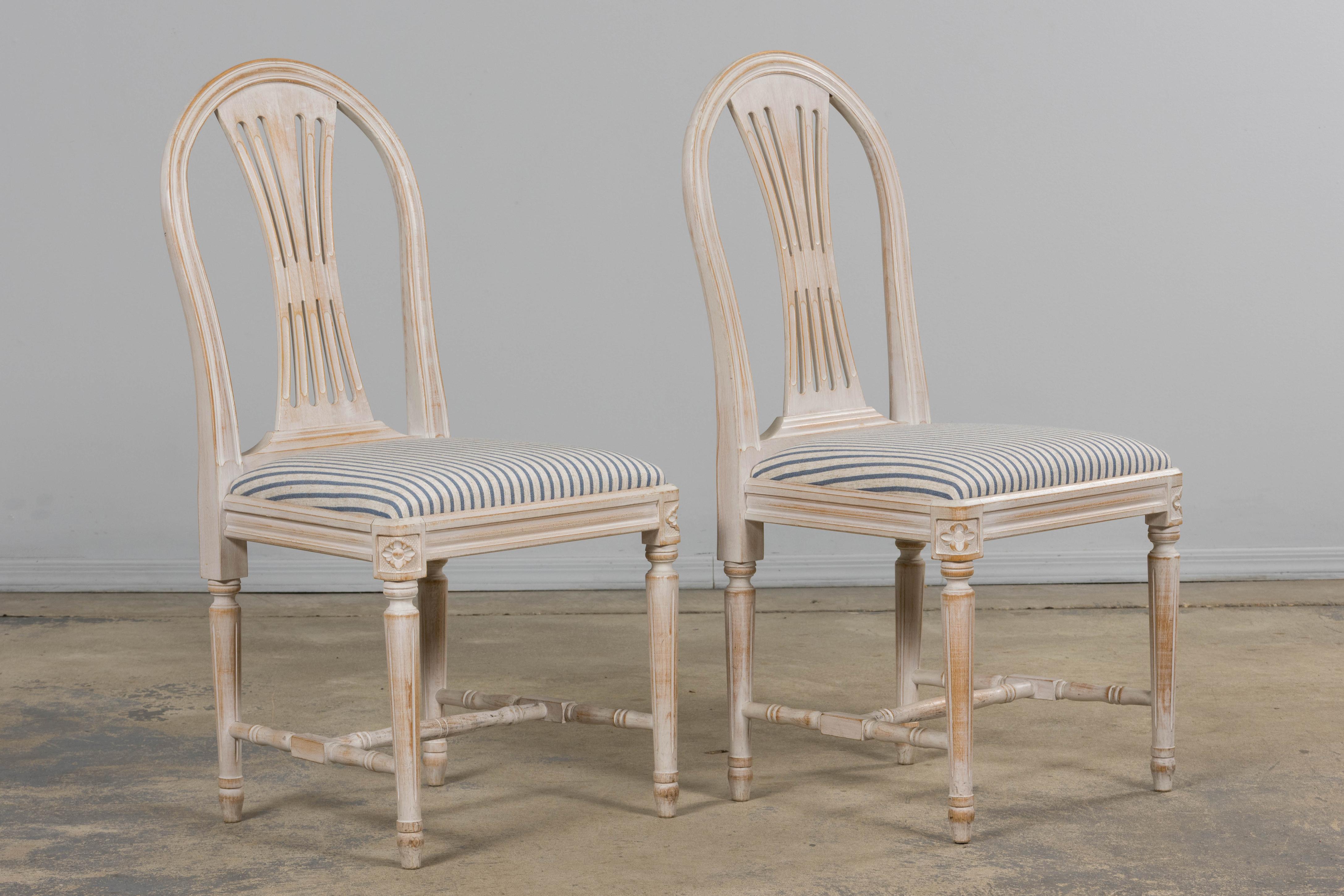 French Louis XVI Style Painted Dining Chairs W/ Striped Linen - Set of 6 en vente 9