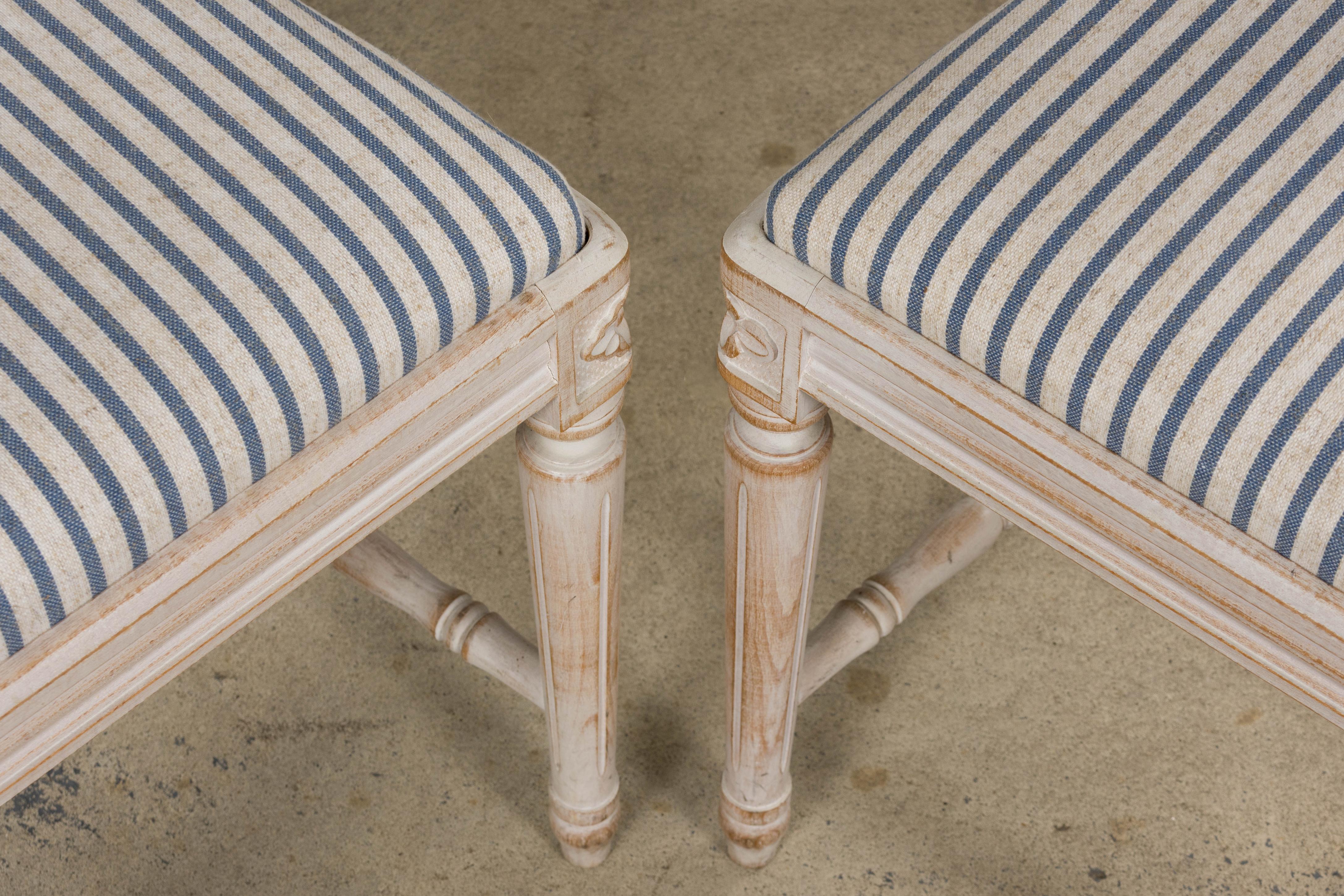 French Louis XVI Style Painted Dining Chairs W/ Striped Linen - Set of 6 en vente 1