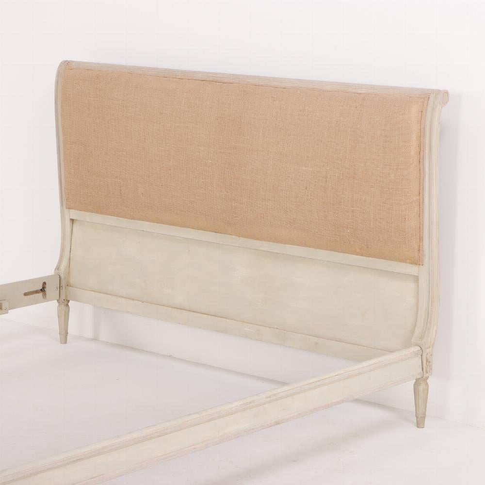 French Louis XVI style painted queen bed C 1930. In Excellent Condition In Philadelphia, PA