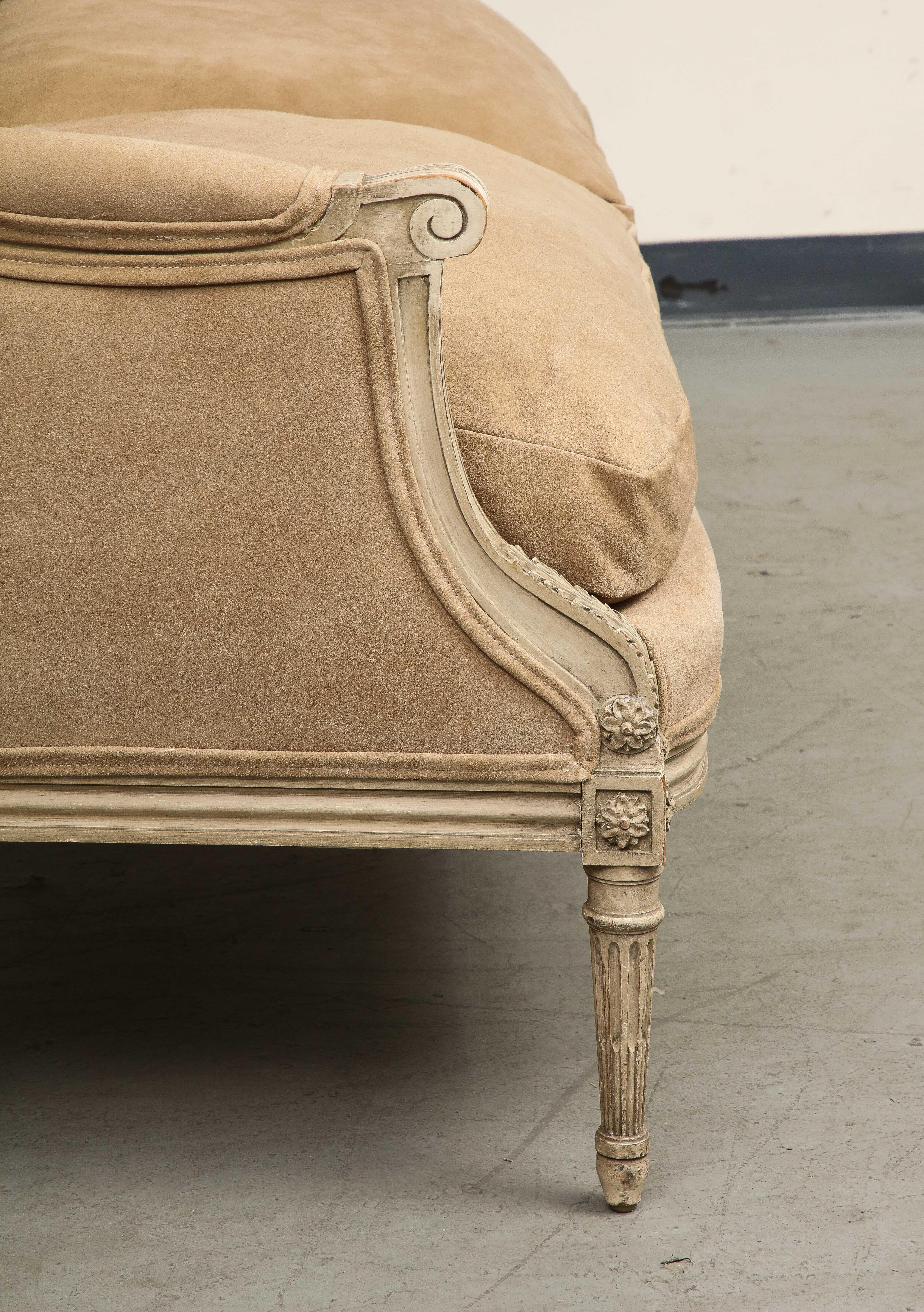 French Louis XVI Style Painted Settee with New Suede Upholstery, circa 1930 For Sale 10