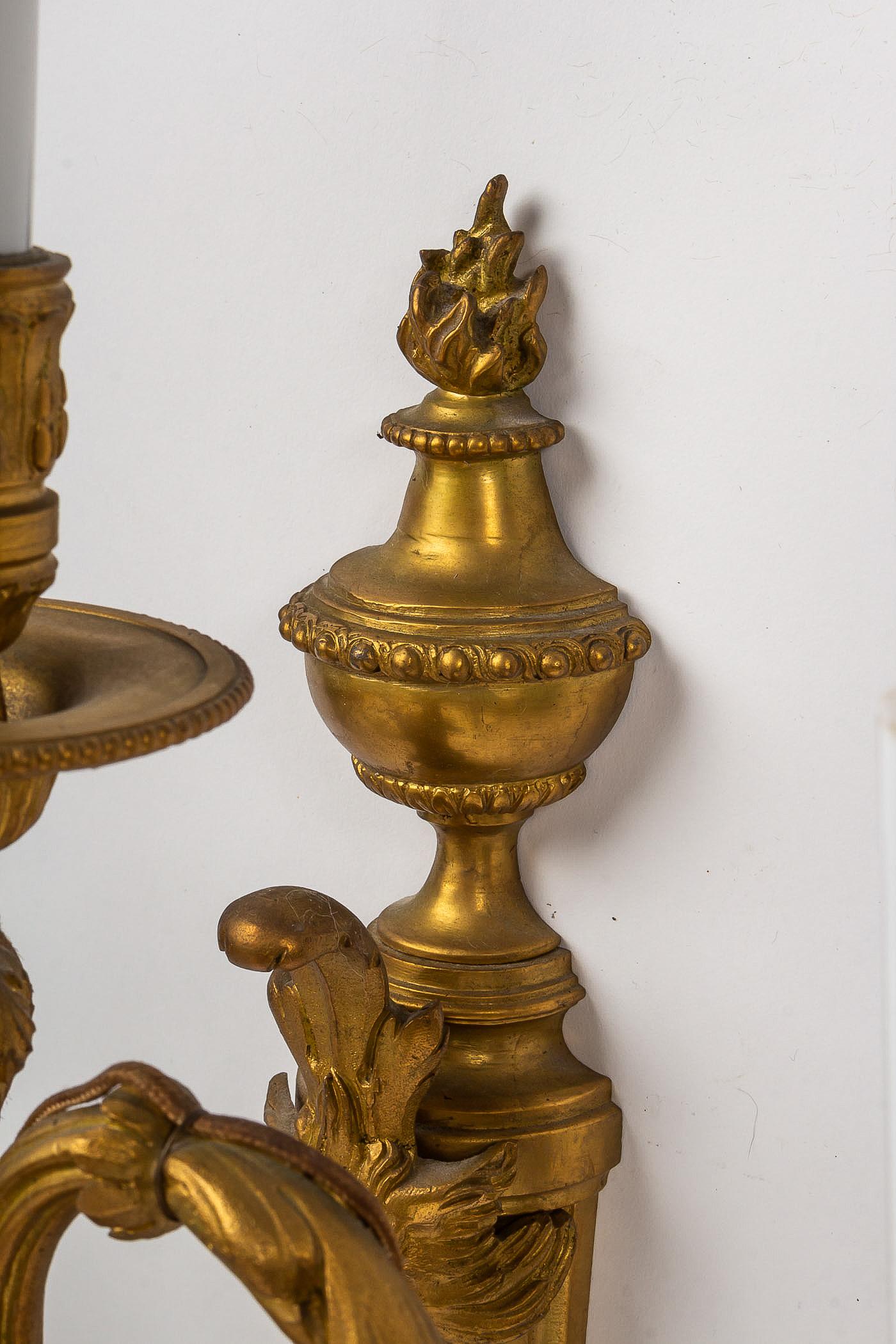 French Louis XVI Style, Pair of Small Chiseled Ormolu Sconces, circa 1880 1