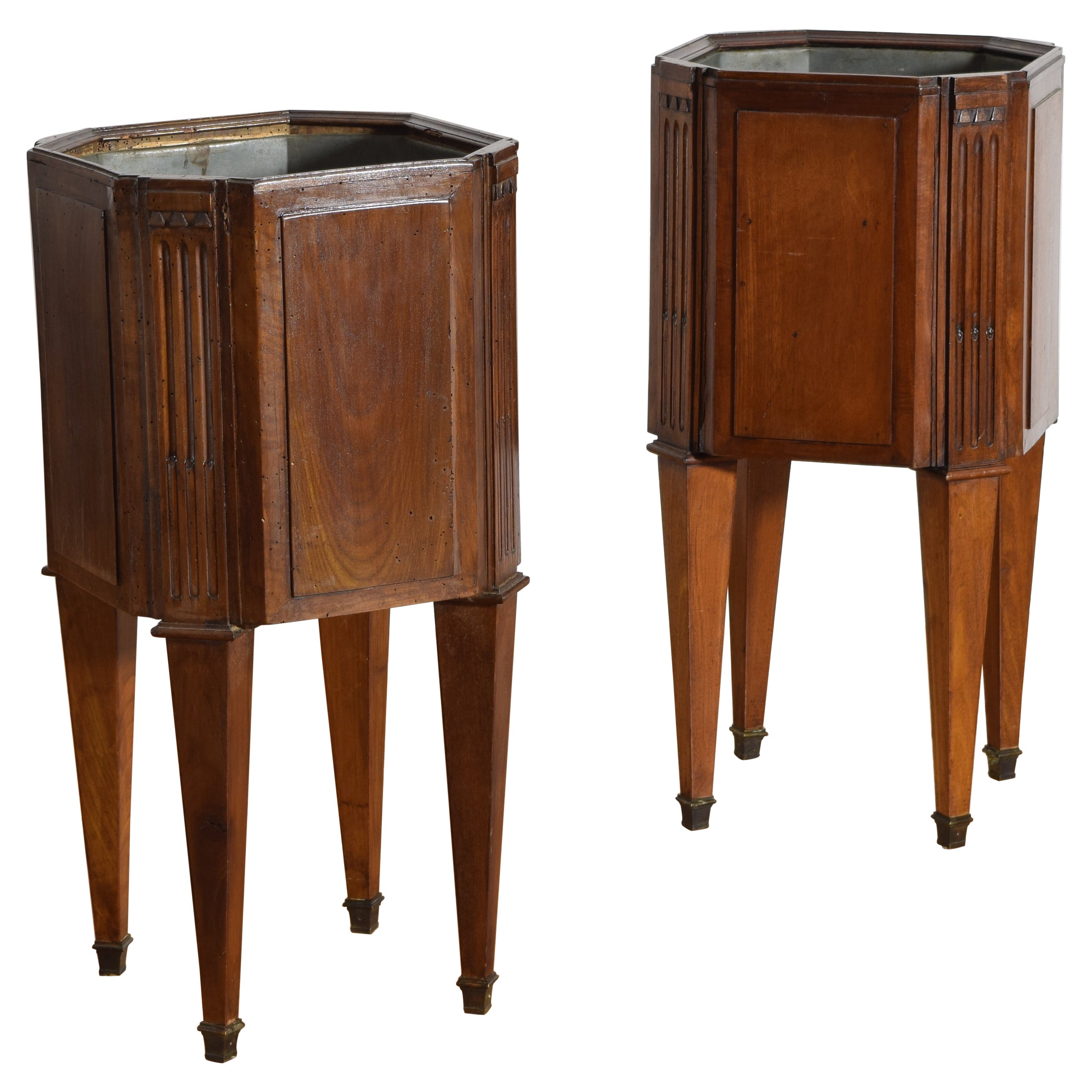 French Louis XVI Style Pair of Walnut Octagonal Planters, 2nd Half 19th Century