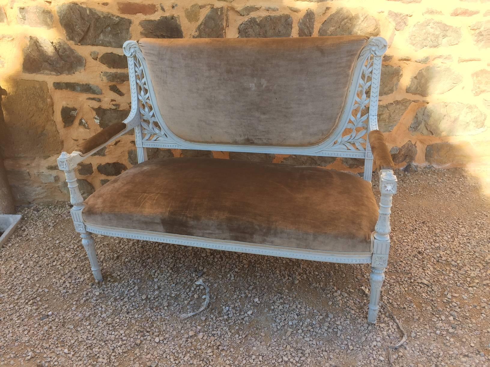 French Louis XVI Style Patinated Bench, 1900s In Good Condition In LEGNY, FR