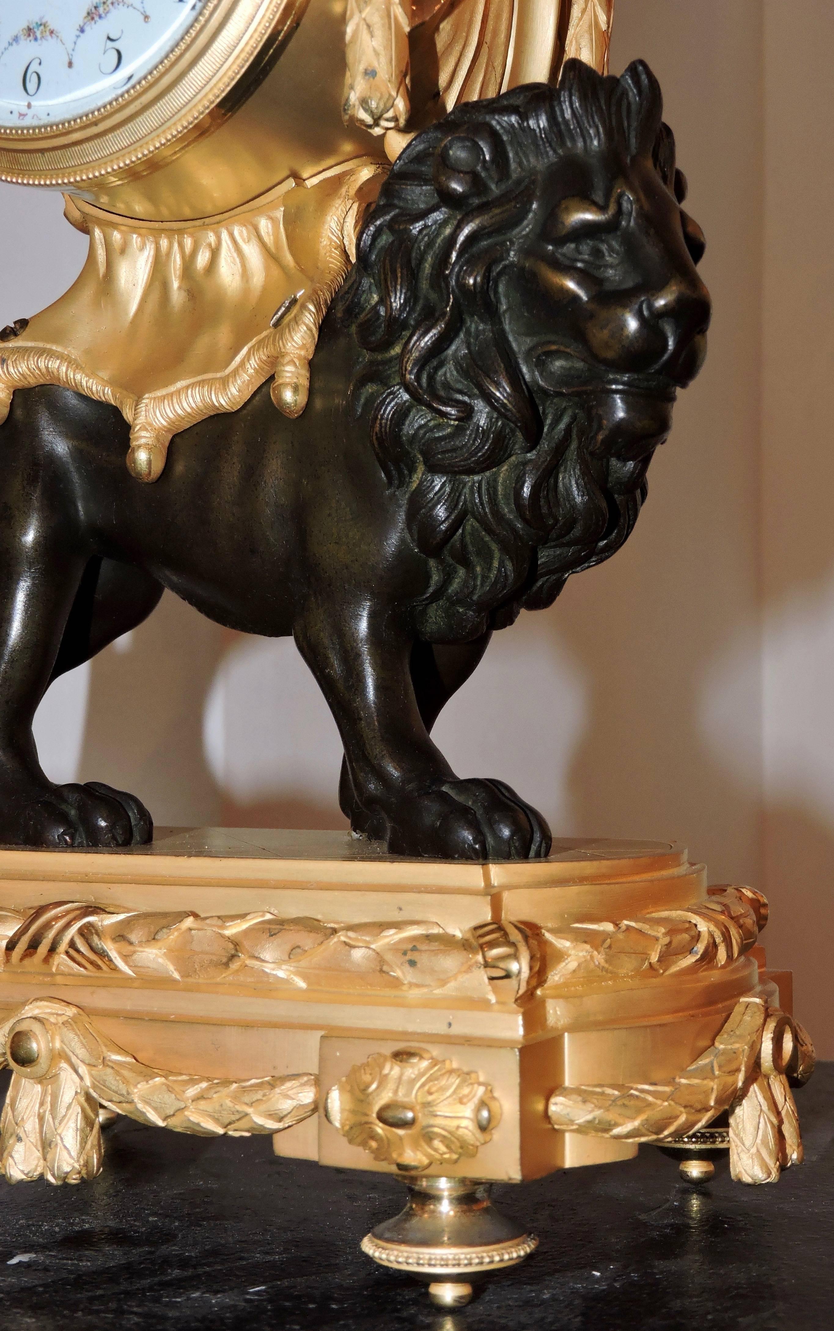 Late 19th Century French Louis XVI Style Pendule Au Lion