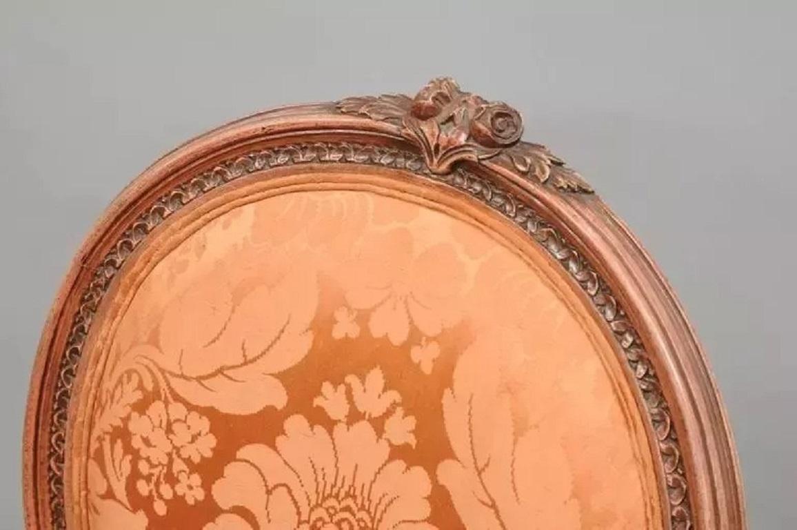 Fauteuils de salle à manger à dossier ovale de style Louis XVI, peints en rose et patinés - Paire Bon état - En vente à Philadelphia, PA