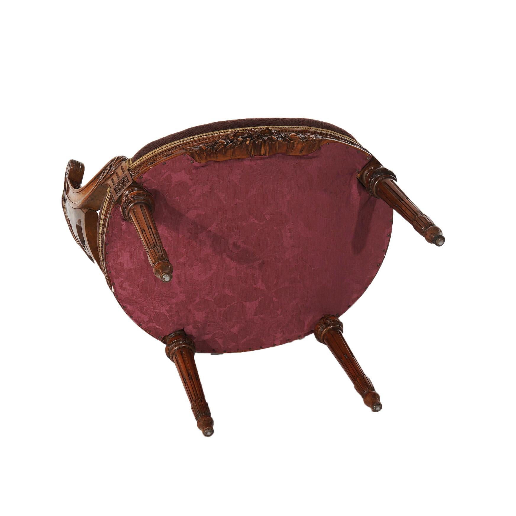 Sedia a cilindro francese in stile Luigi XVI in noce intagliato e reticolato Panier de Fleur in vendita 6