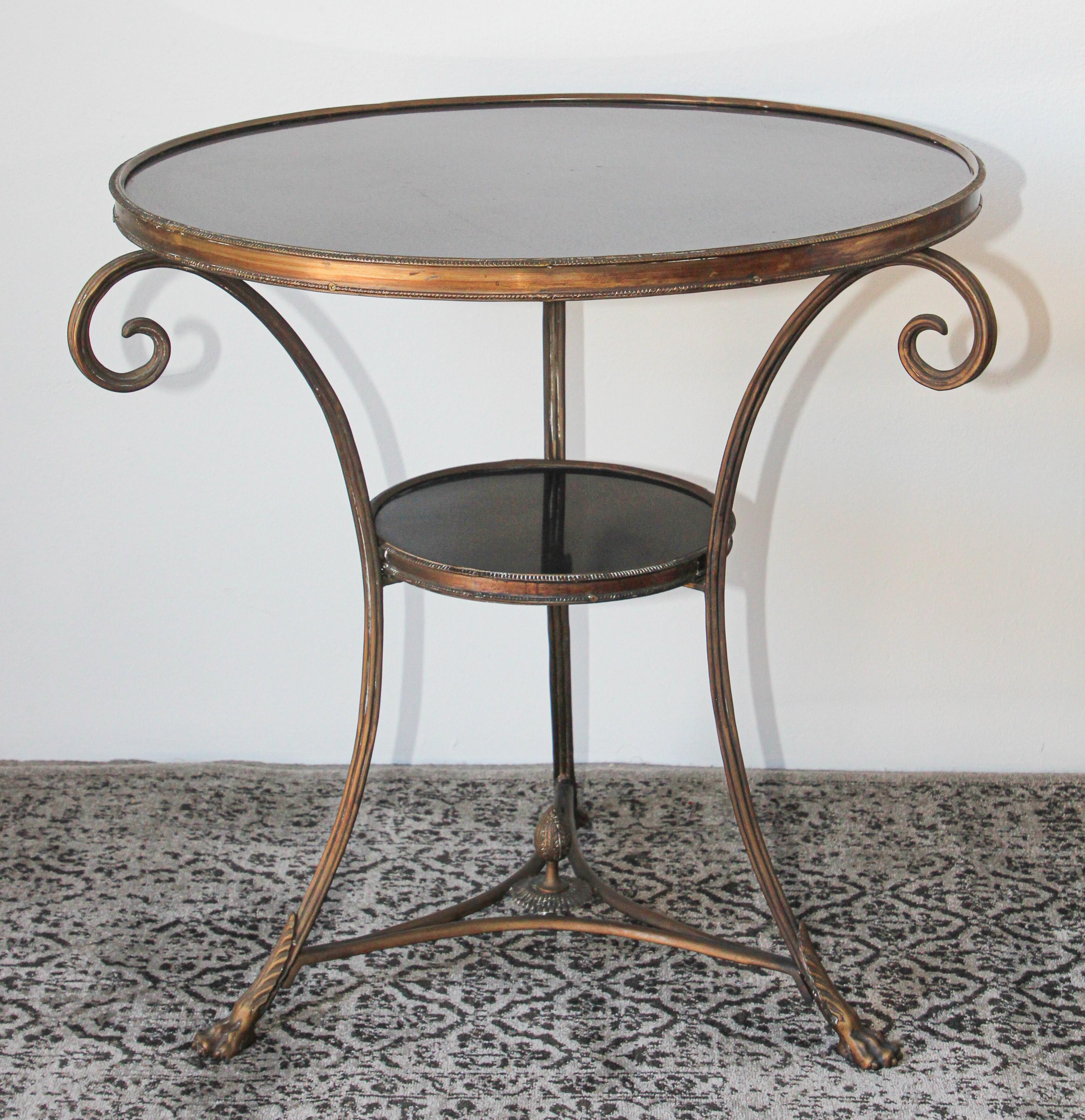 French Louis XVI Style Round Gueridon Marble Table In Good Condition For Sale In North Hollywood, CA
