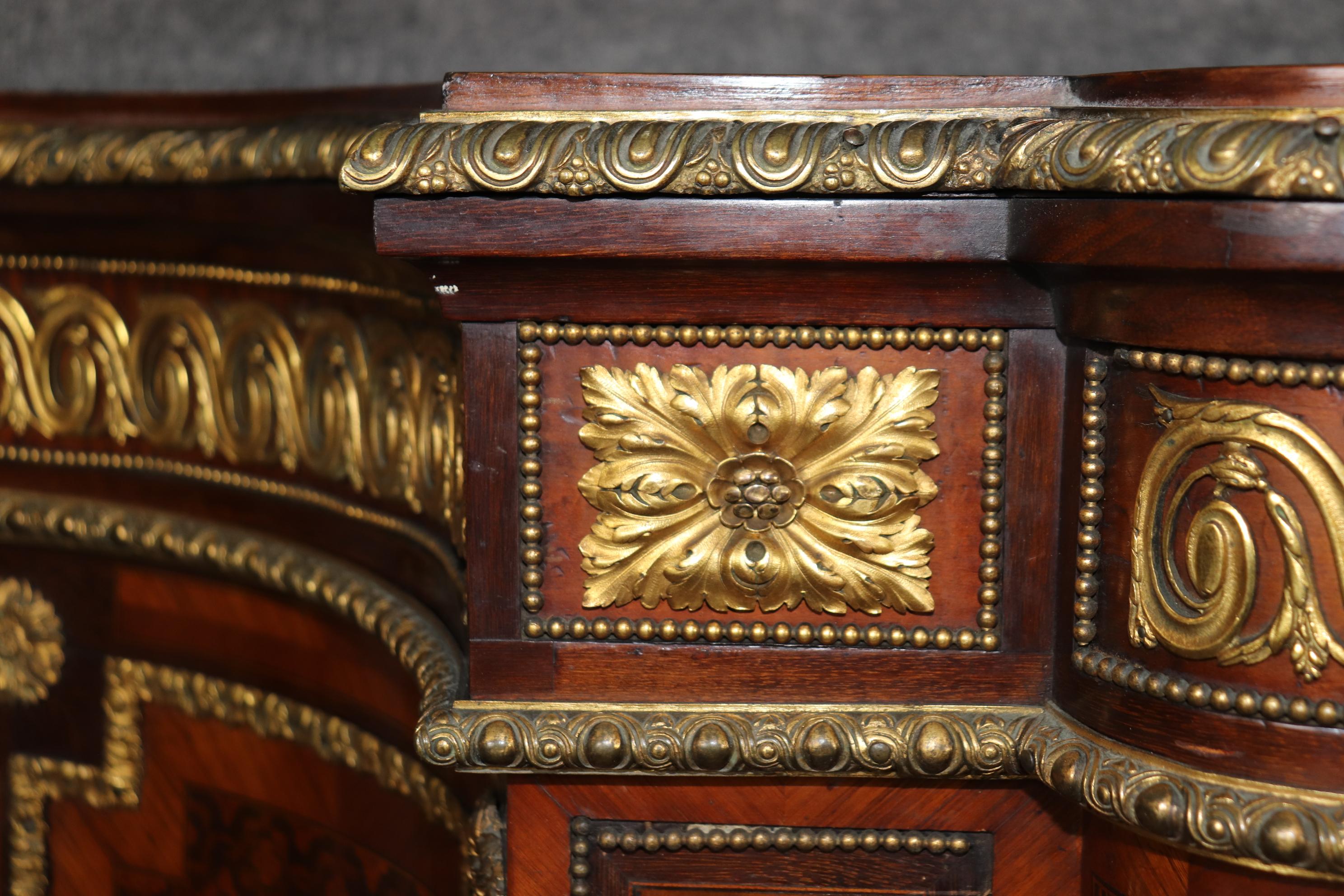 Französisch Louis XVI Stil Sèvres Plaques Bronze montiert Kabinett Server Anrichte im Angebot 5