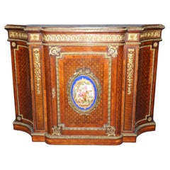 Meuble de service en bronze à plaques de Sèvres de style Louis XVI
