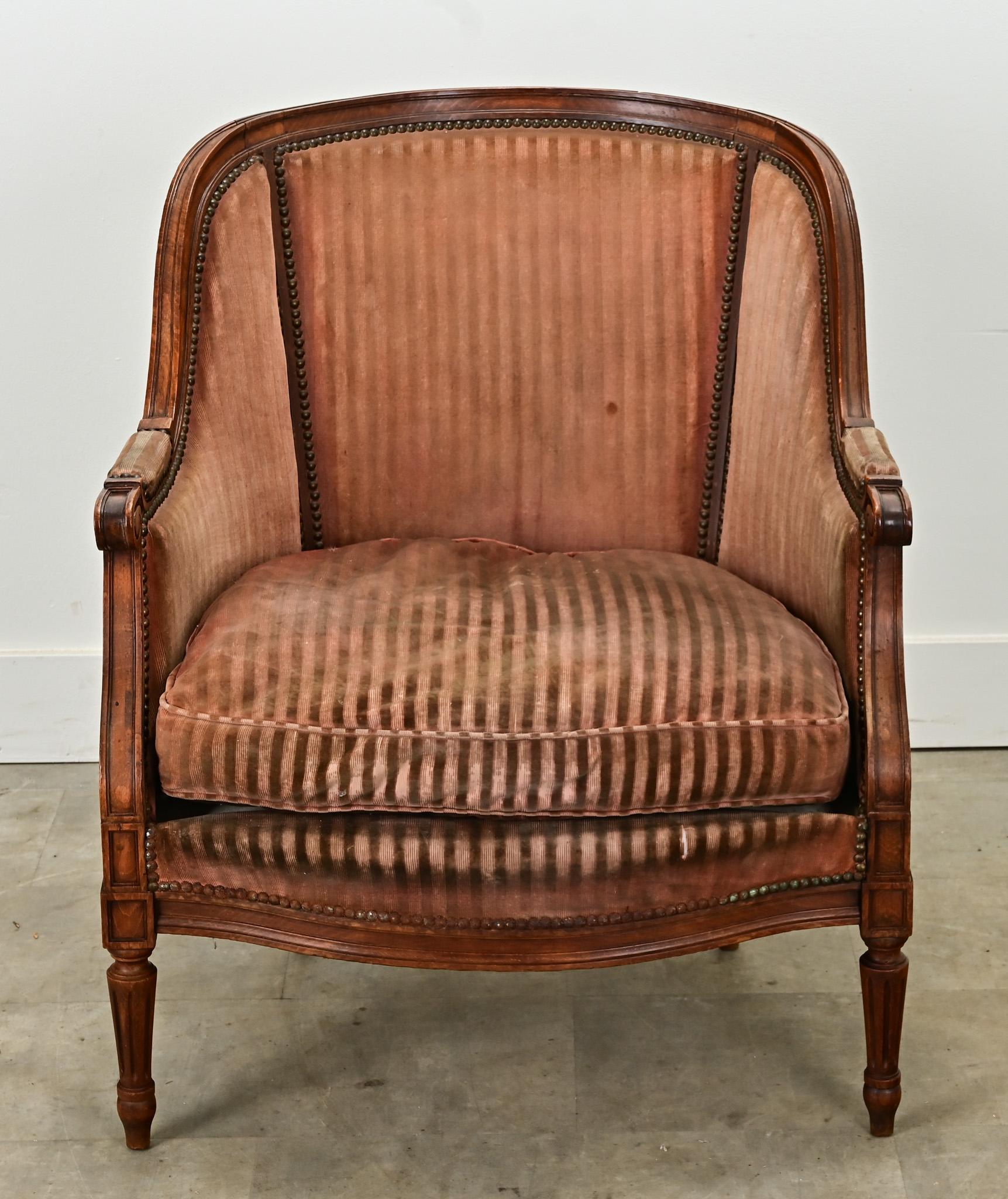 XIXe siècle Bergère simple française de style Louis XVI en vente