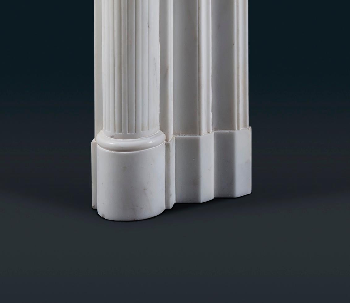 Französisch Louis XVI Stil Statuary Marmor Kamin Surround im Zustand „Gut“ im Angebot in Twickenham, GB