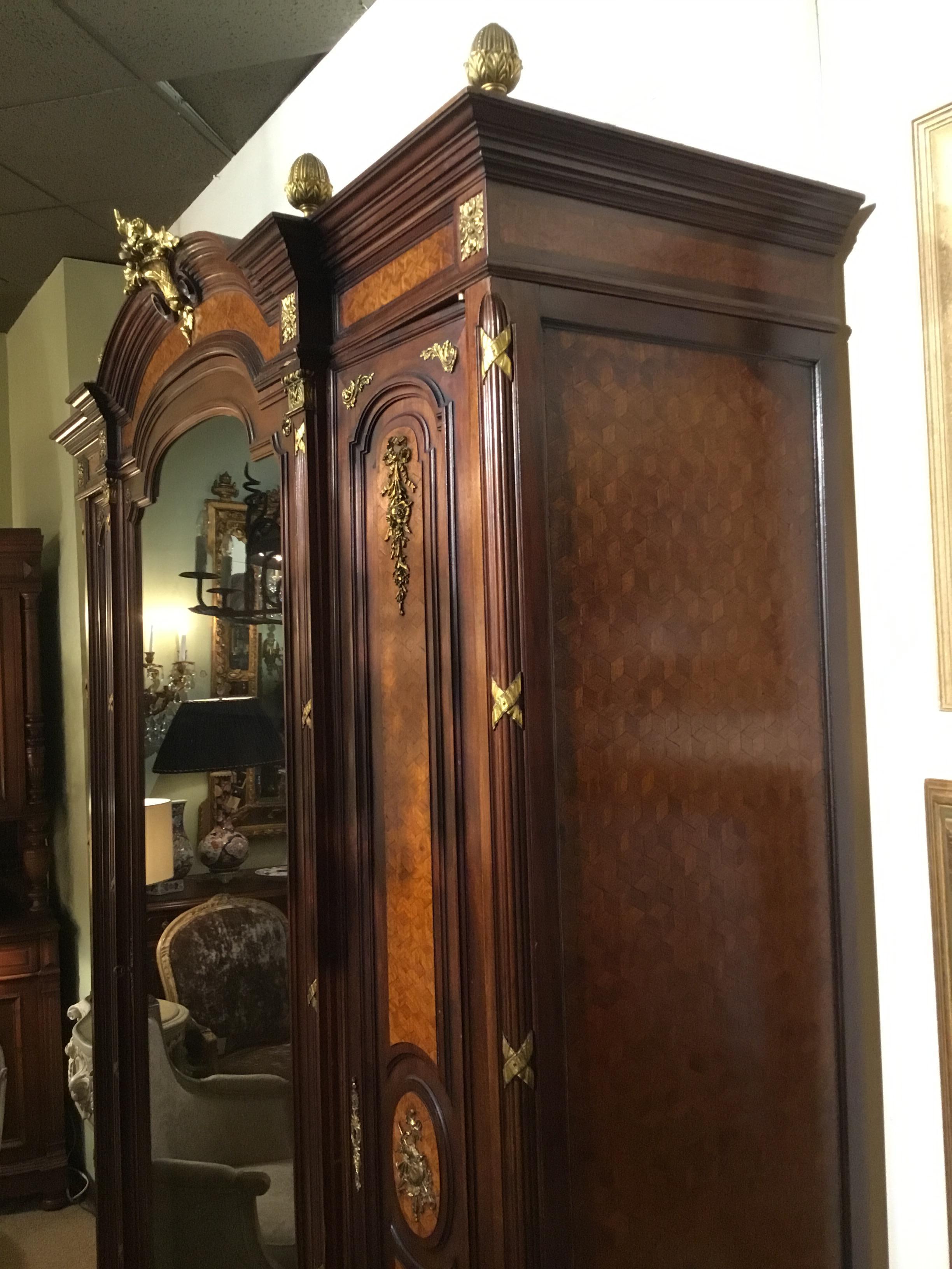 Exceptional French  Cabinet 19th C, Marquetry Inlay 3-Door display glass shelves For Sale 4