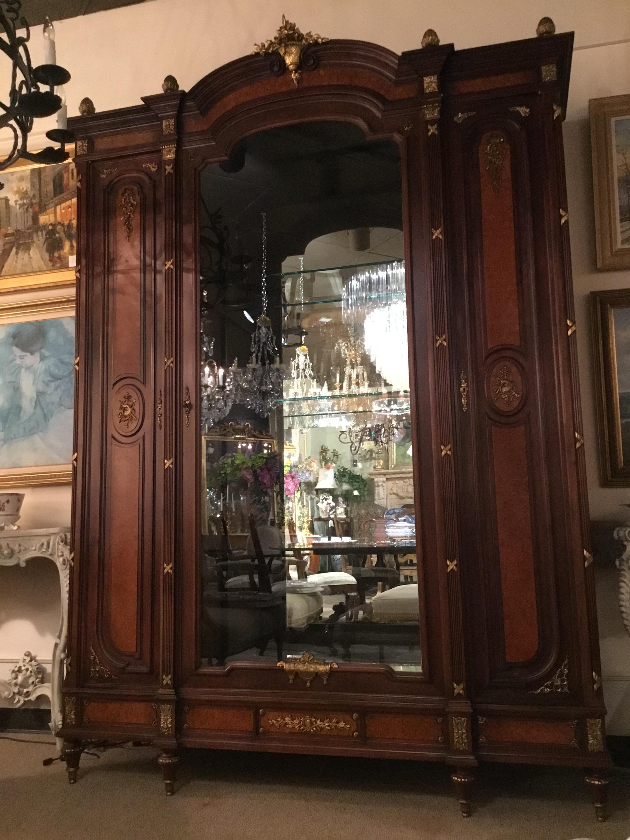 Exceptional French  Cabinet 19th C, Marquetry Inlay 3-Door display glass shelves In Good Condition For Sale In Houston, TX