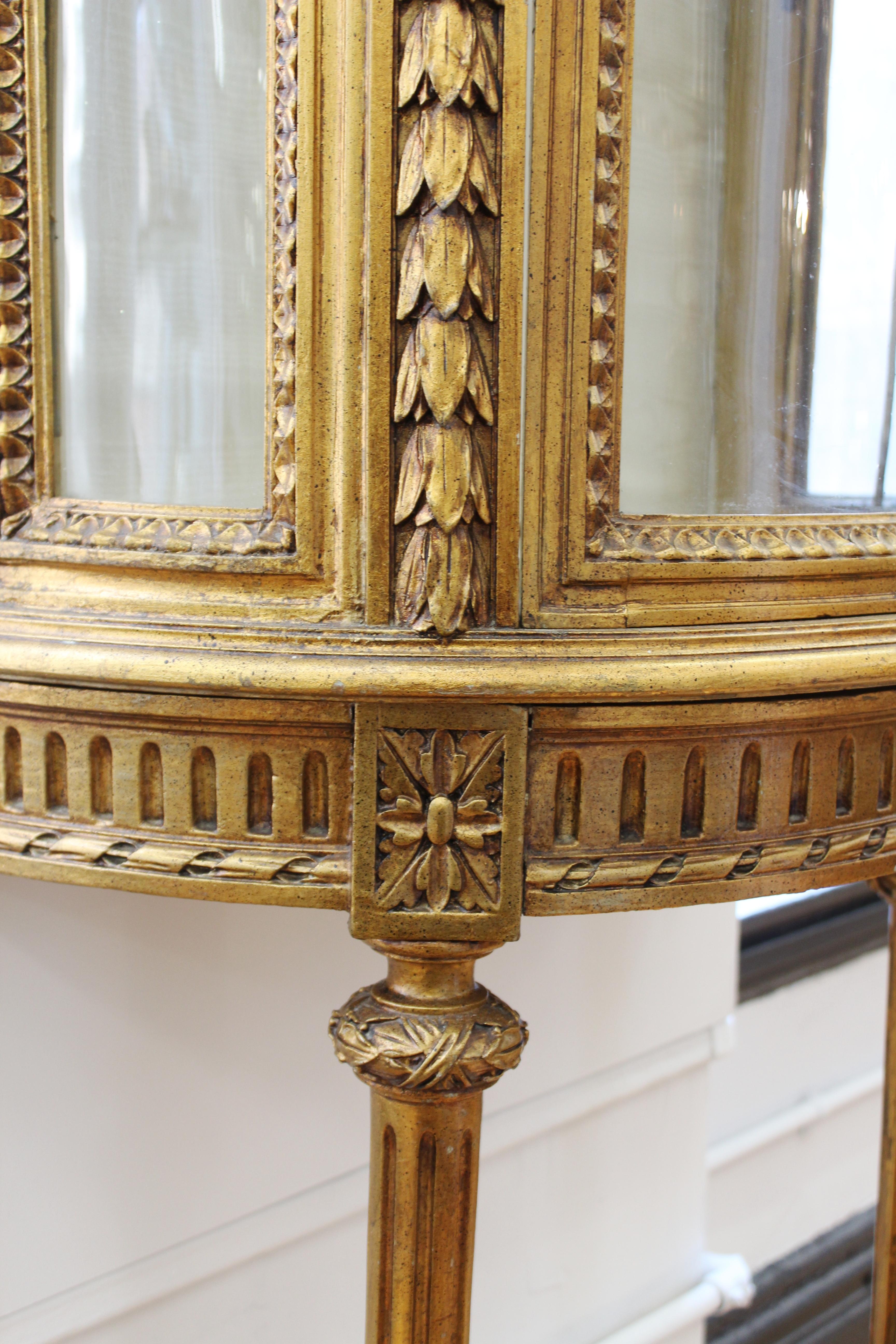 French Louis XVI Style Wall-Mounted Carved Giltwood Vitrine Display Cabinet 2