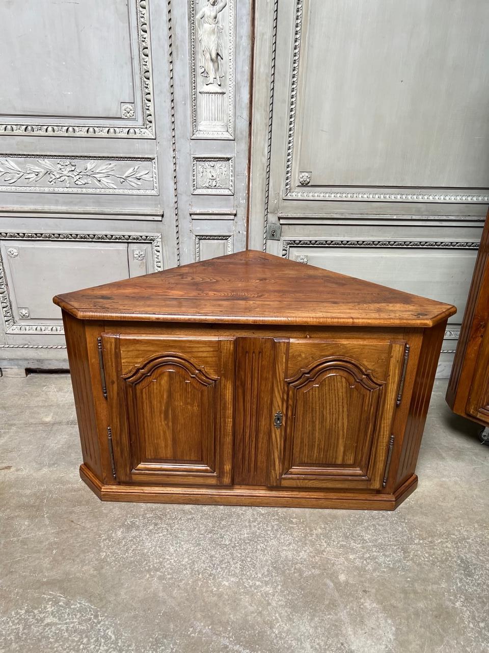 French Louis XVI Style Walnut Corner Cabinet For Sale 6
