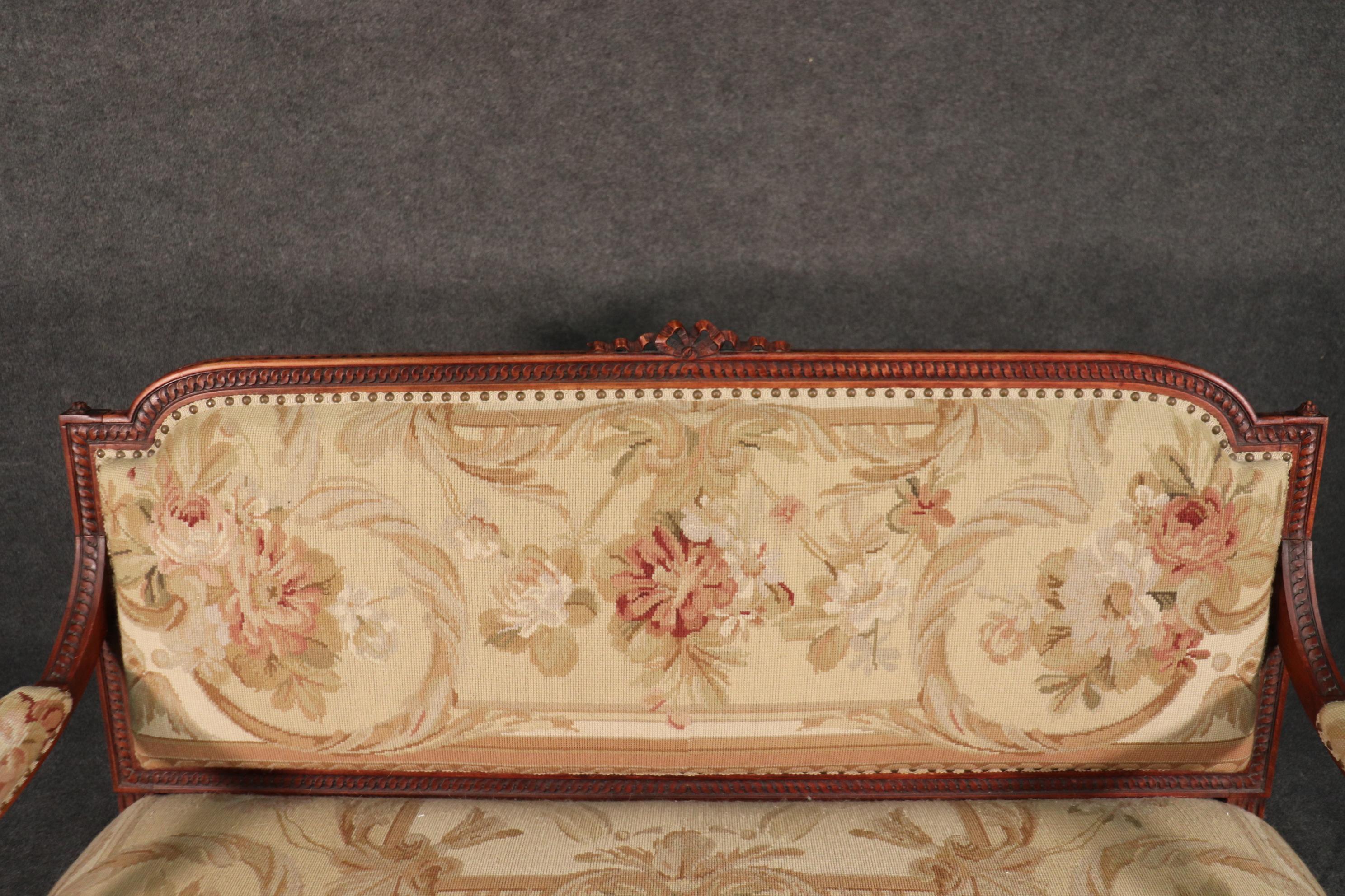 French Louis XVI Style Walnut Settee Canape with Tapestry Upholstery, circa 1930 10