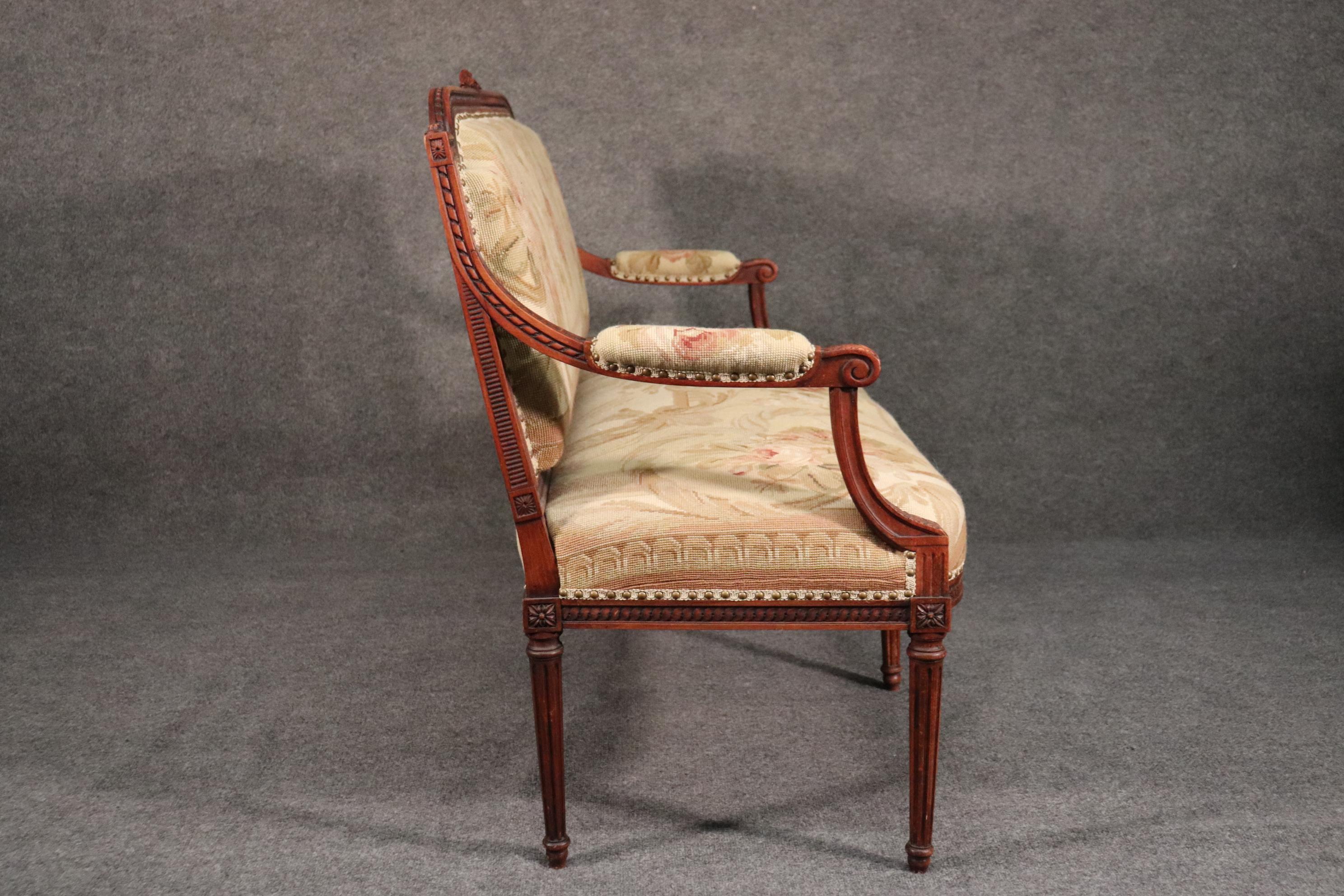 French Louis XVI Style Walnut Settee Canape with Tapestry Upholstery, circa 1930 In Good Condition In Swedesboro, NJ