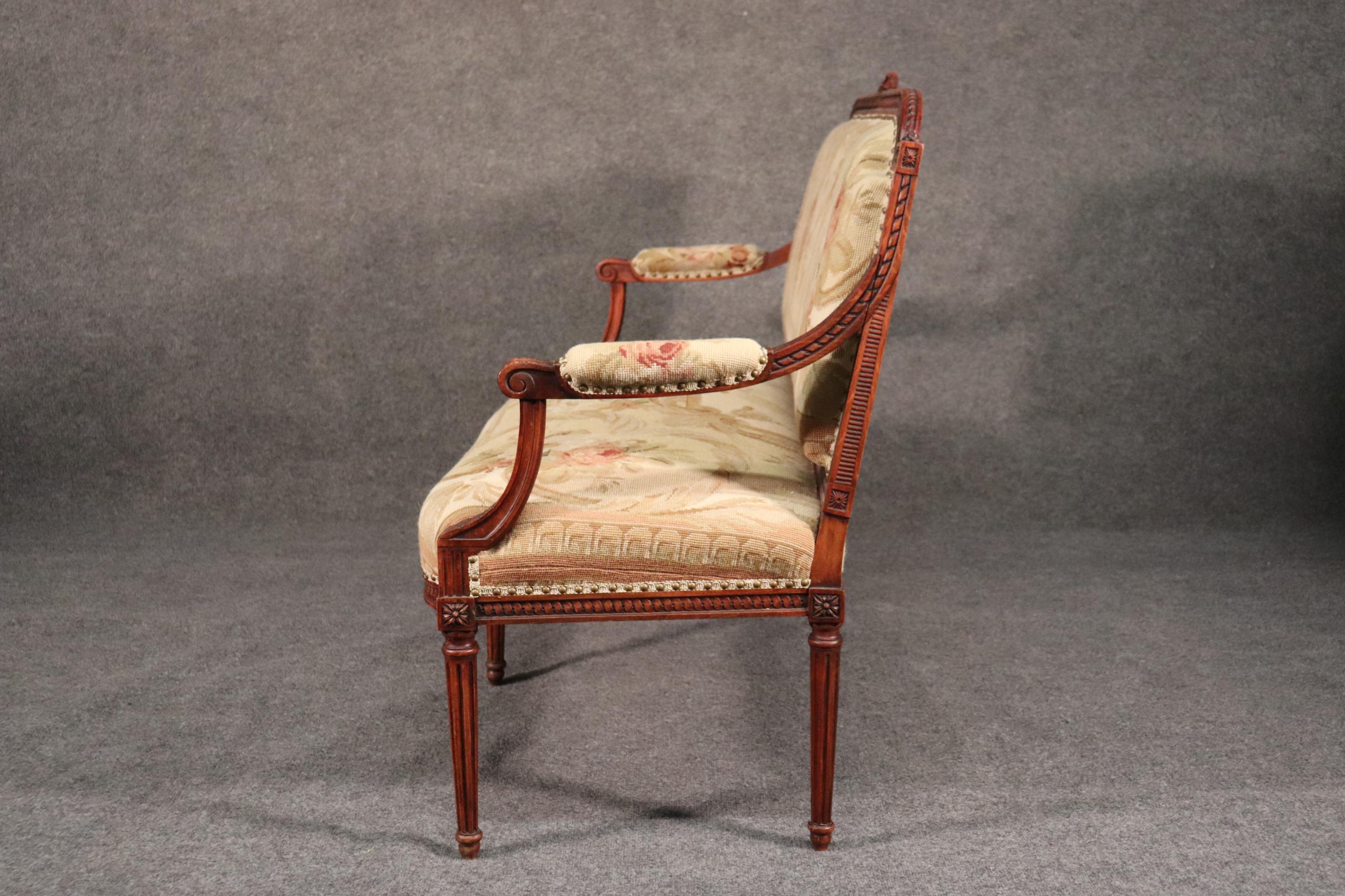 French Louis XVI Style Walnut Settee Canape with Tapestry Upholstery, circa 1930 2