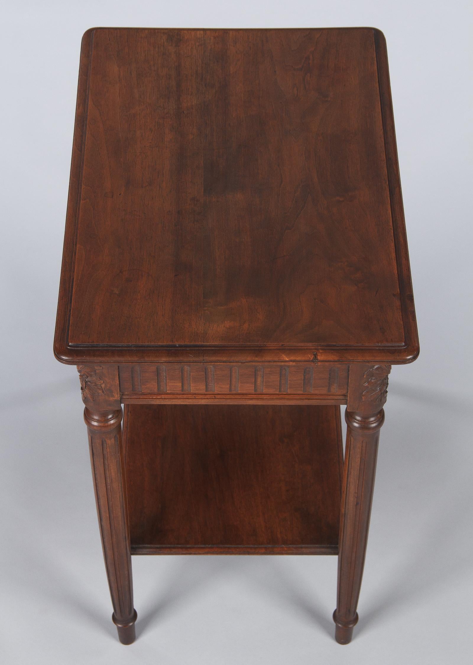 French Louis XVI Style Walnut Side Table, Early 1900s 4