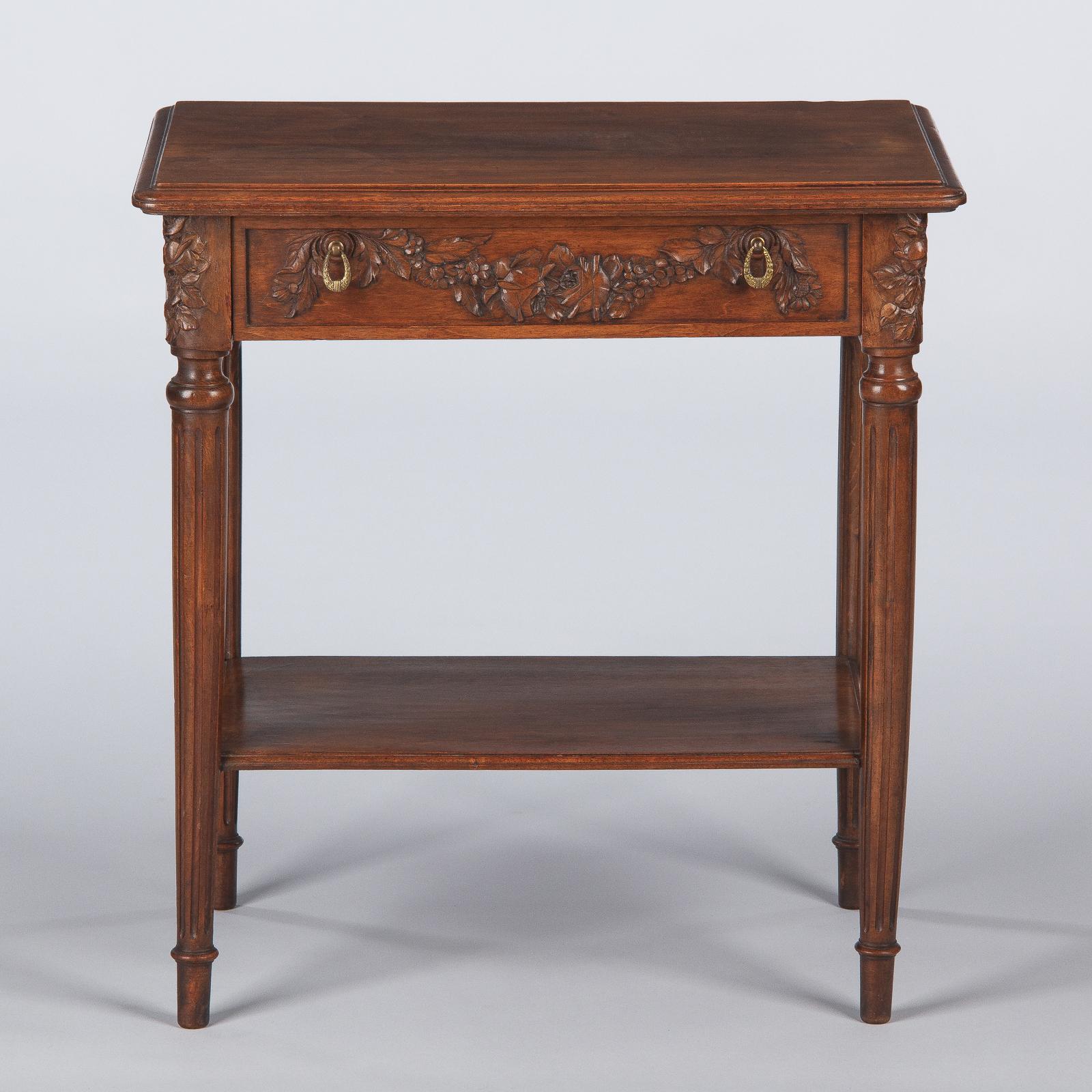 French Louis XVI Style Walnut Side Table, Early 1900s 7