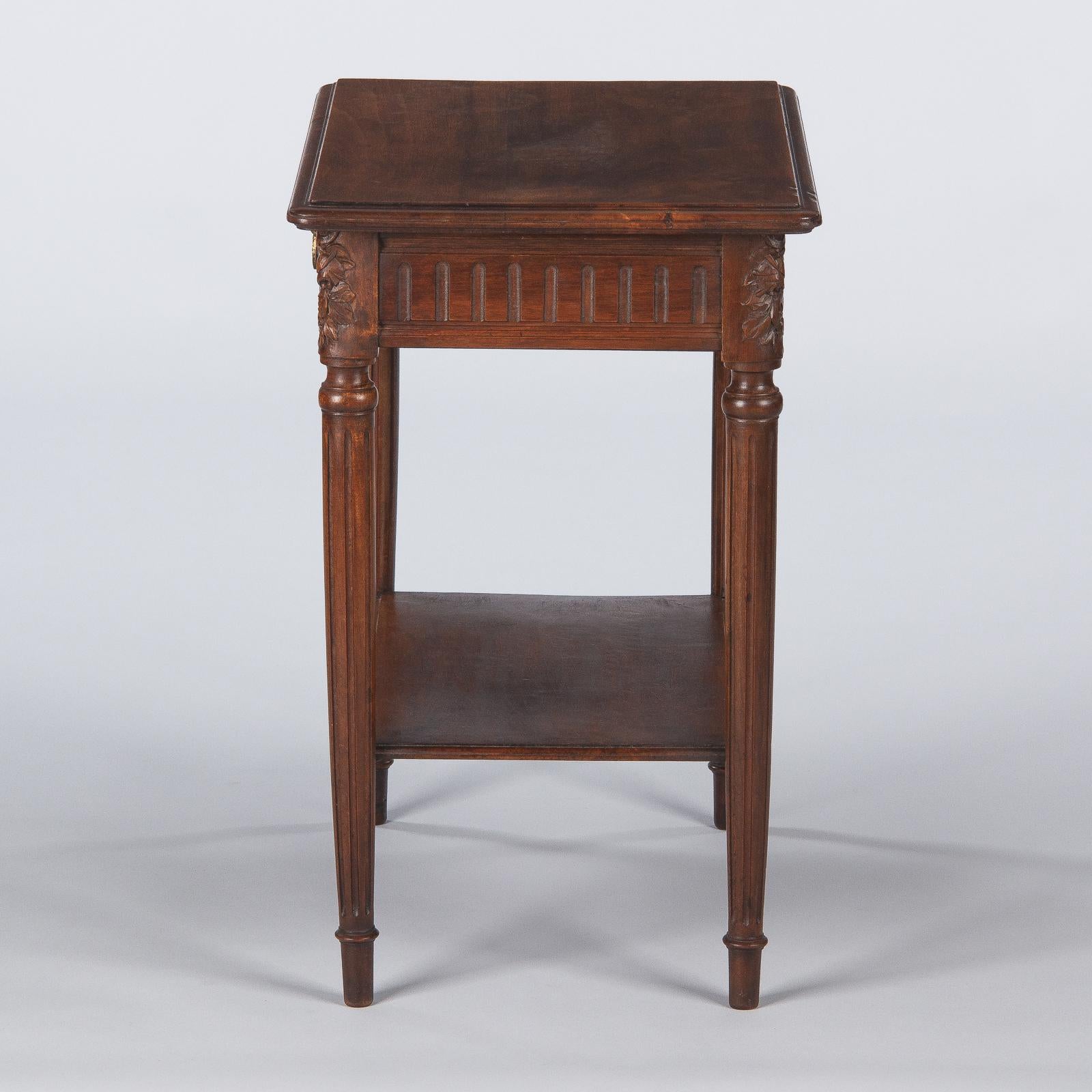 French Louis XVI Style Walnut Side Table, Early 1900s 10